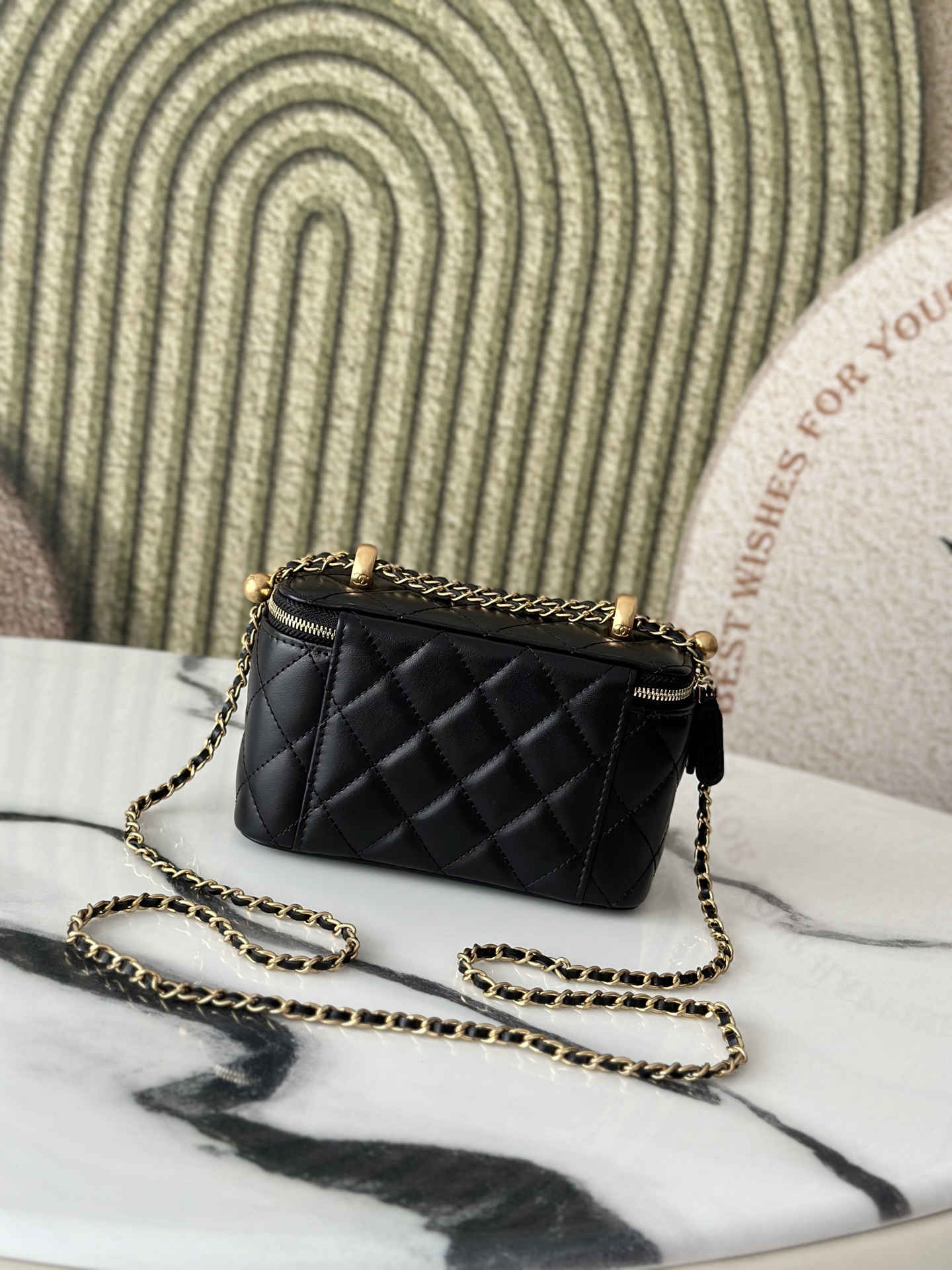 Mini Rectangular Vanity Case with Chain in Black Quilted Lambskin with Gold-Tone Hardware - Mocuir
