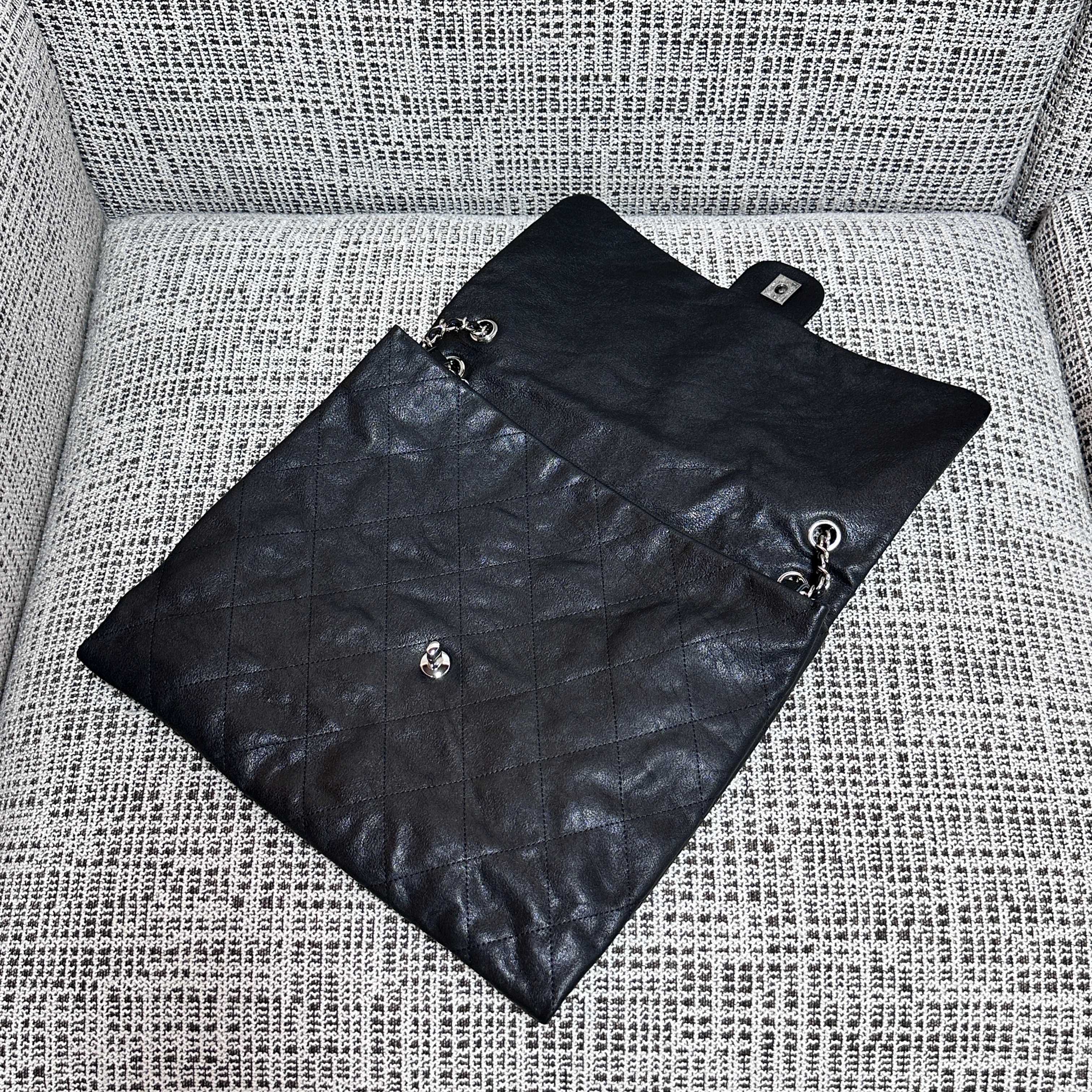 Vintage Black Quilted Lambskin & Patent Calfskin Hobo Shoulder Bag with Silver-Tone CC Turn-Lock & Chain Strap - Mocuir
