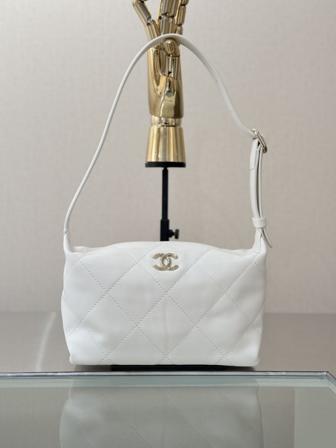 26P Hobo Shoulder Bag in White Quilted Lambskin with Light Gold-Tone Hardware - Mocuir