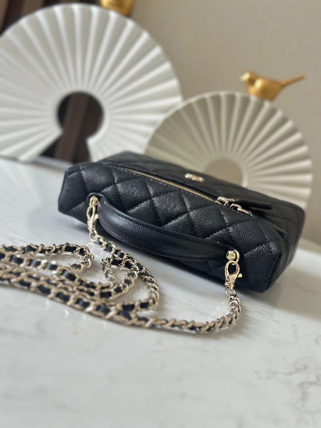 Black Caviar Quilted Long Vanity Case (LP Style) with Gold Hardware - Mocuir