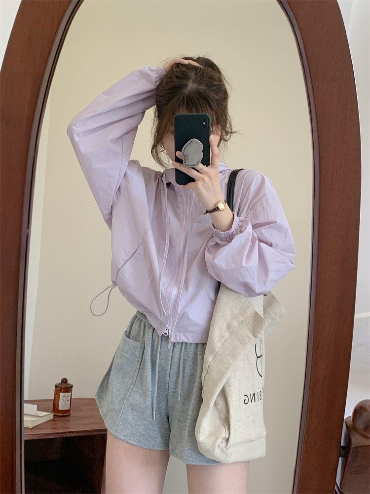 Women's short hooded sunscreen coat