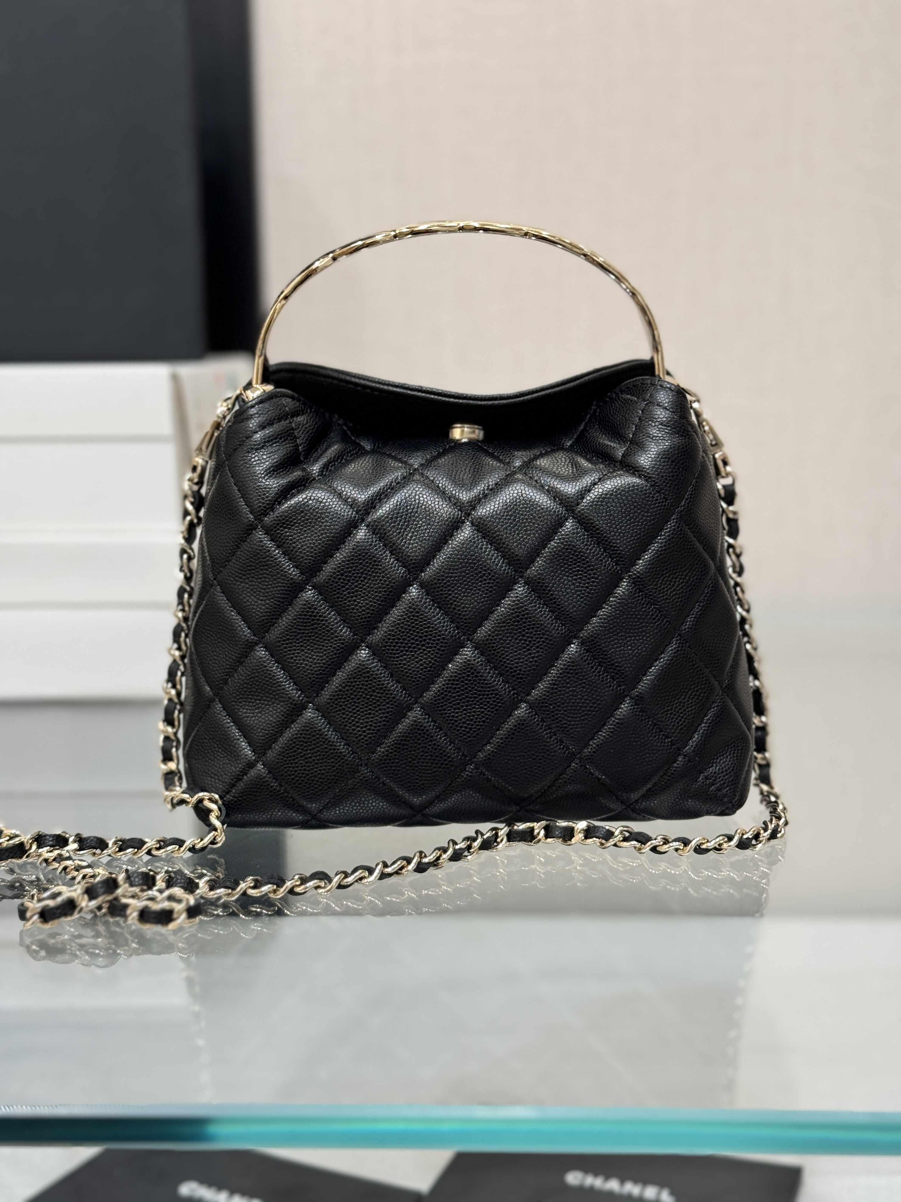 Metal Handle Bucket Bag（Black） - Mocuir