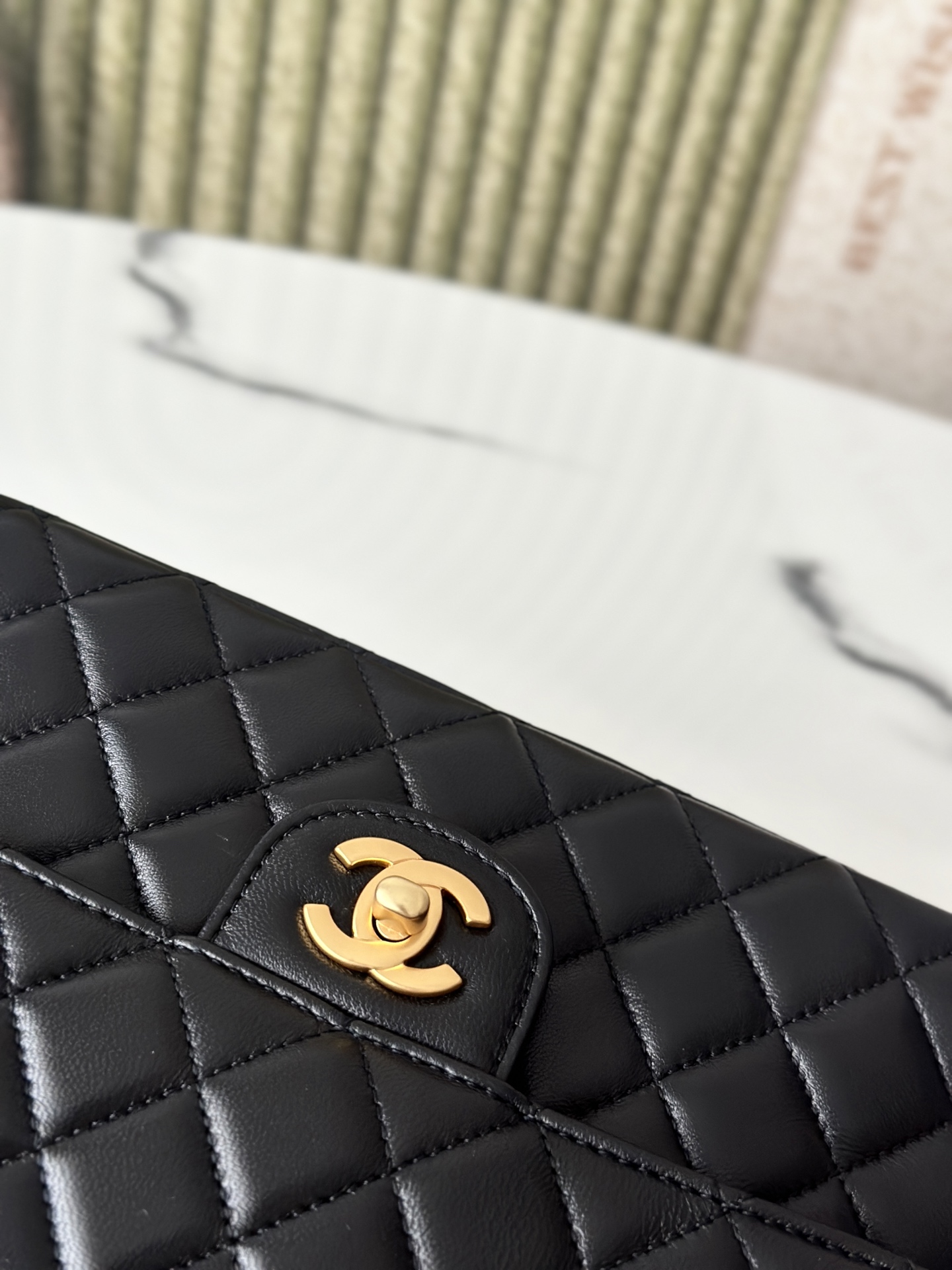 25C/26C Small Classic Flap with Top Handle - Mocuir