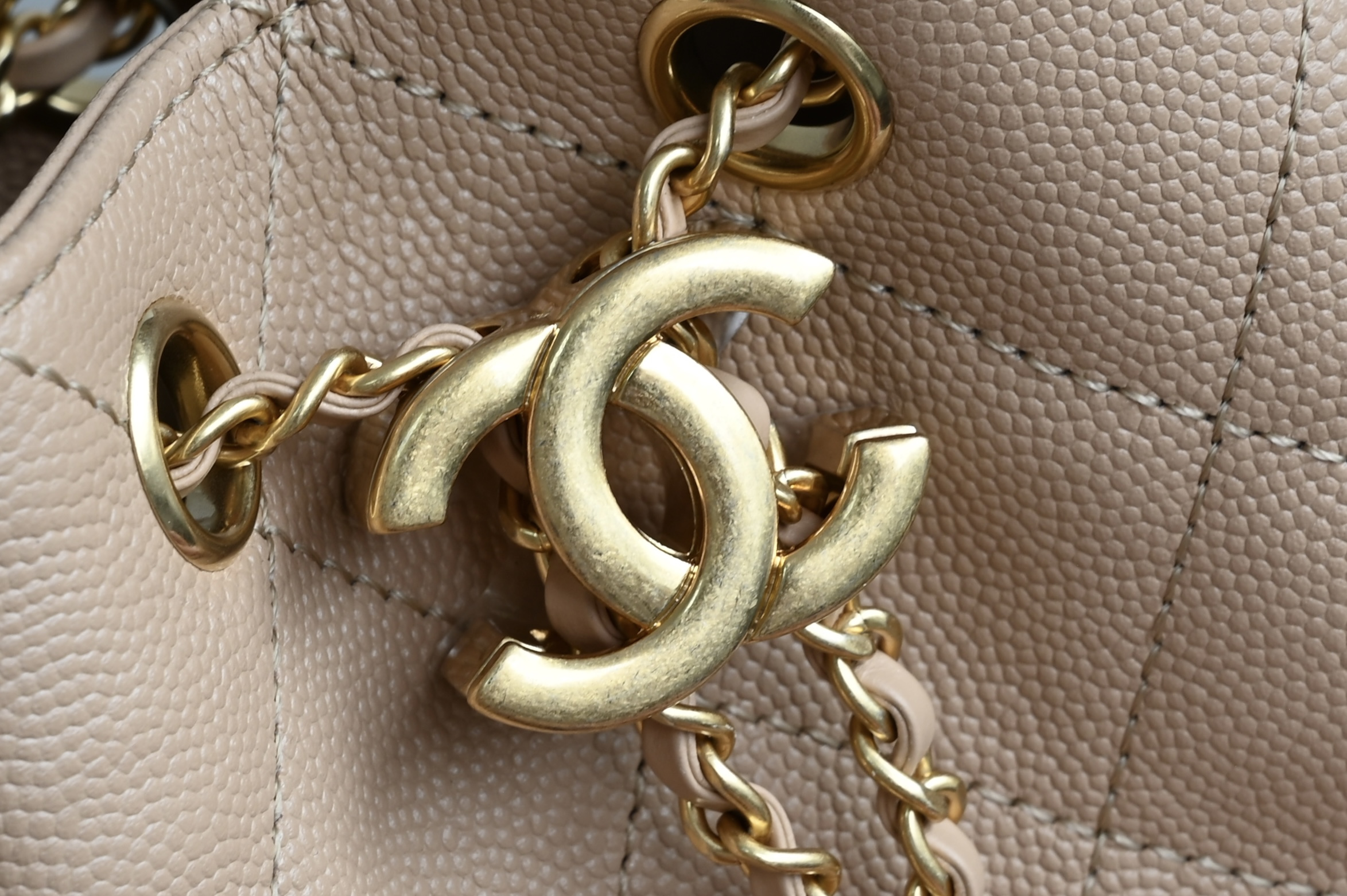 Chain Decor Hobo Bag（Light Beige） - Mocuir