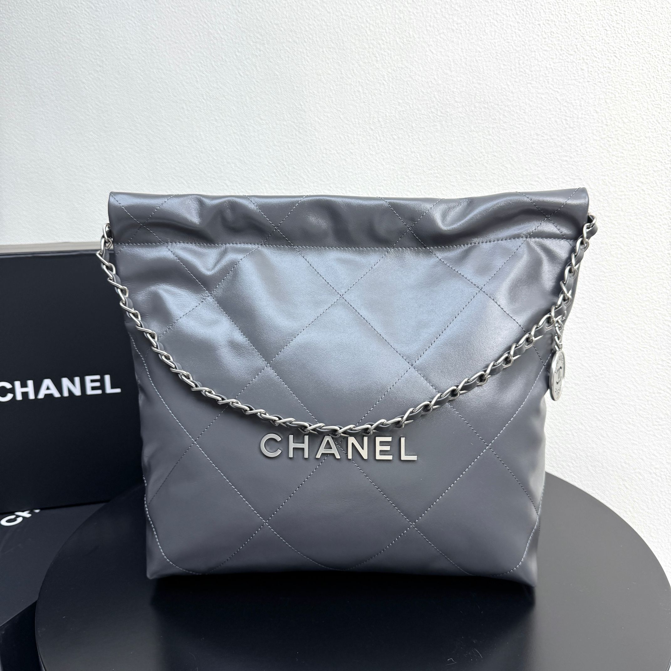 22 Bag Quilted Shiny Calfskin in Dark Grey (Silver Hardware) - Mocuir