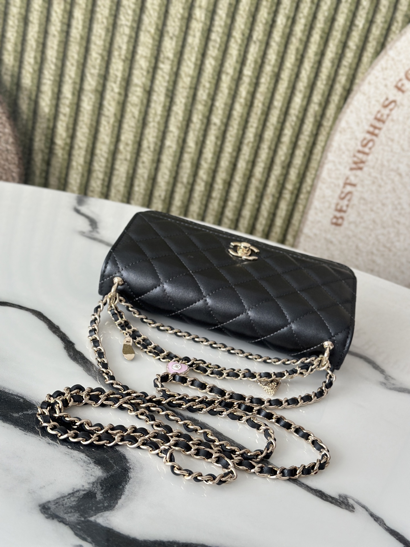 Wallet on Chain with Valentine Charms (AP3984) in Black Lambskin with Gold-Tone Hardware - Mocuir