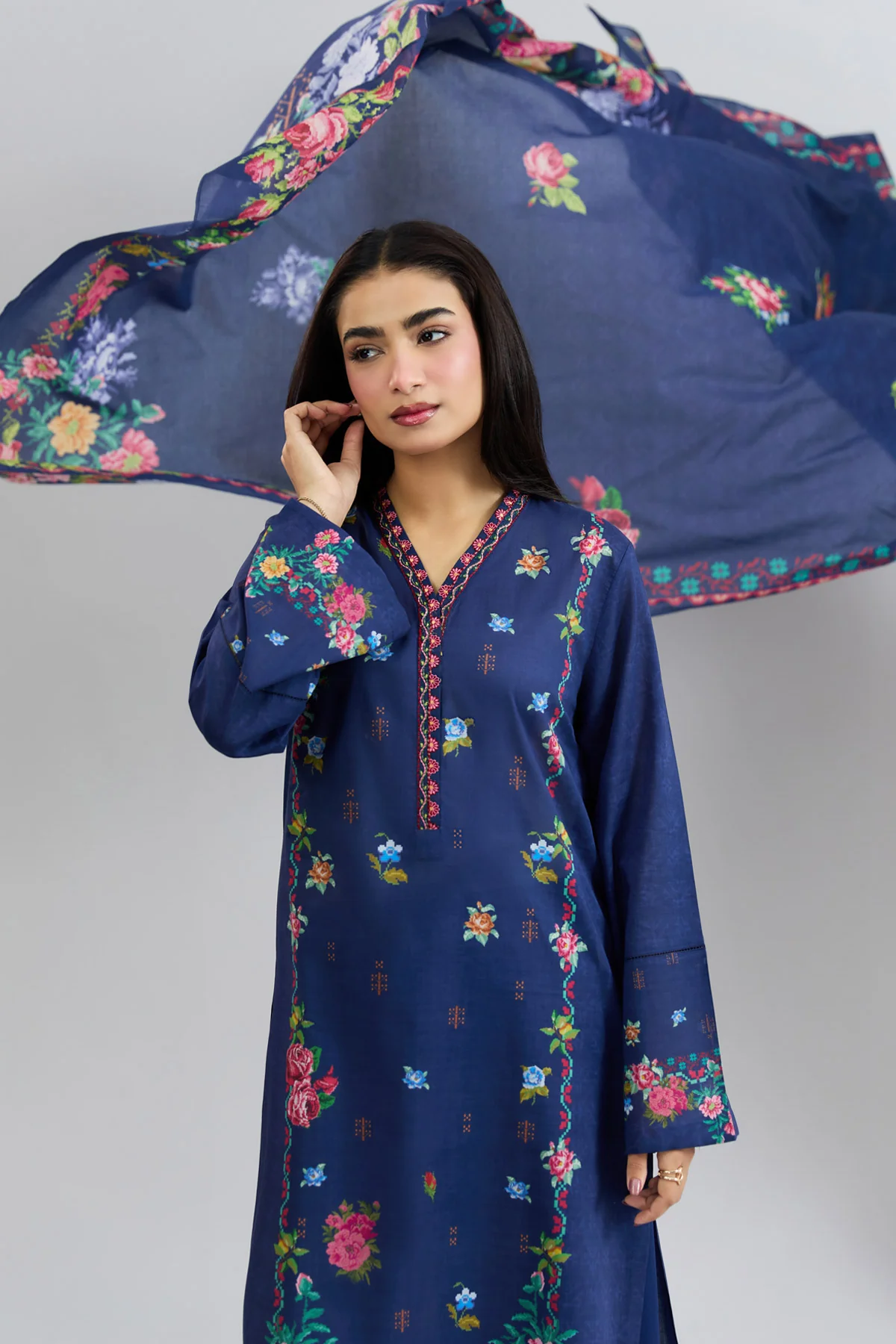 LAWN | EMBROIDERED