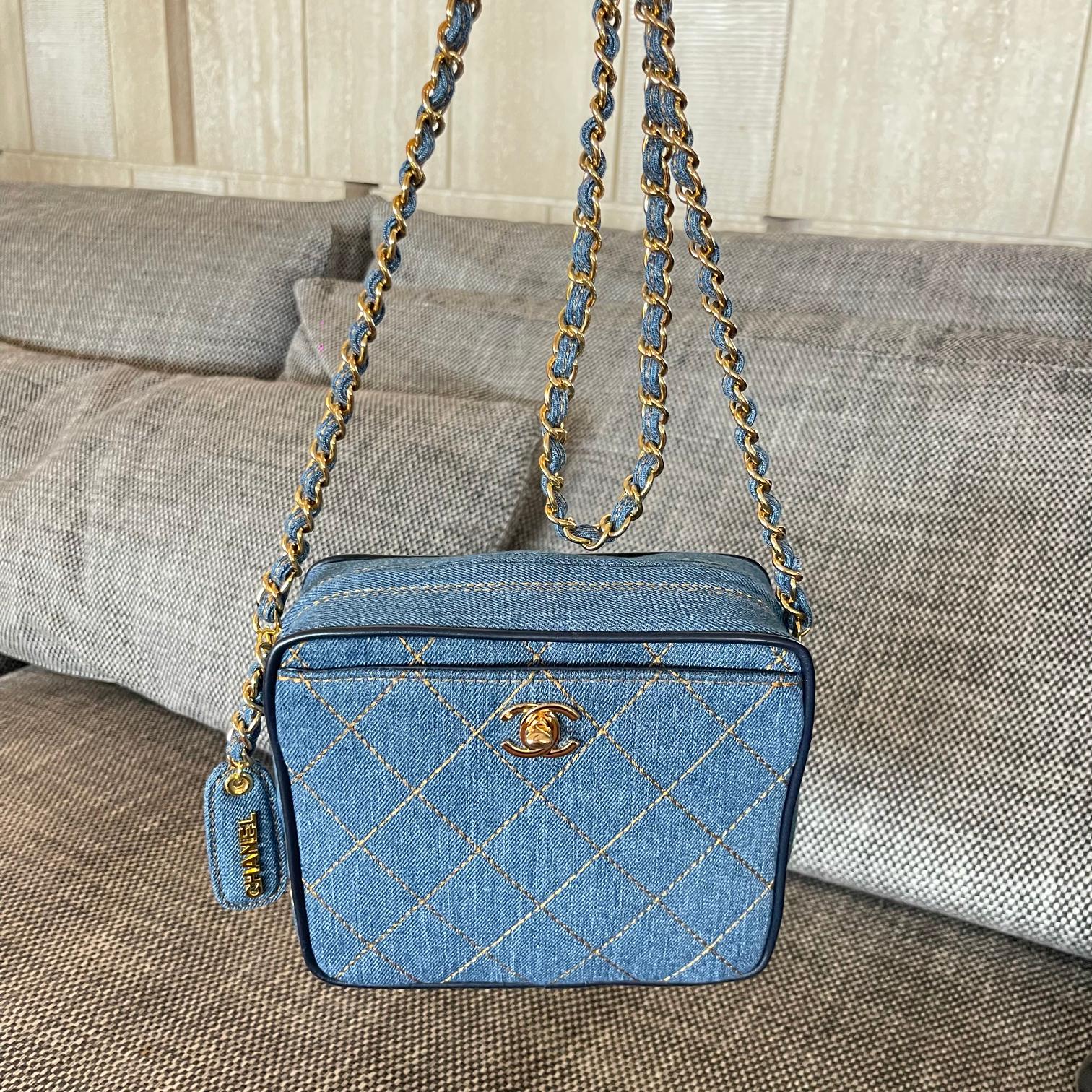 Vintage Blue Denim Quilted Camera Shoulder Bag with Gold-Tone Hardware & Chain Strap - Mocuir