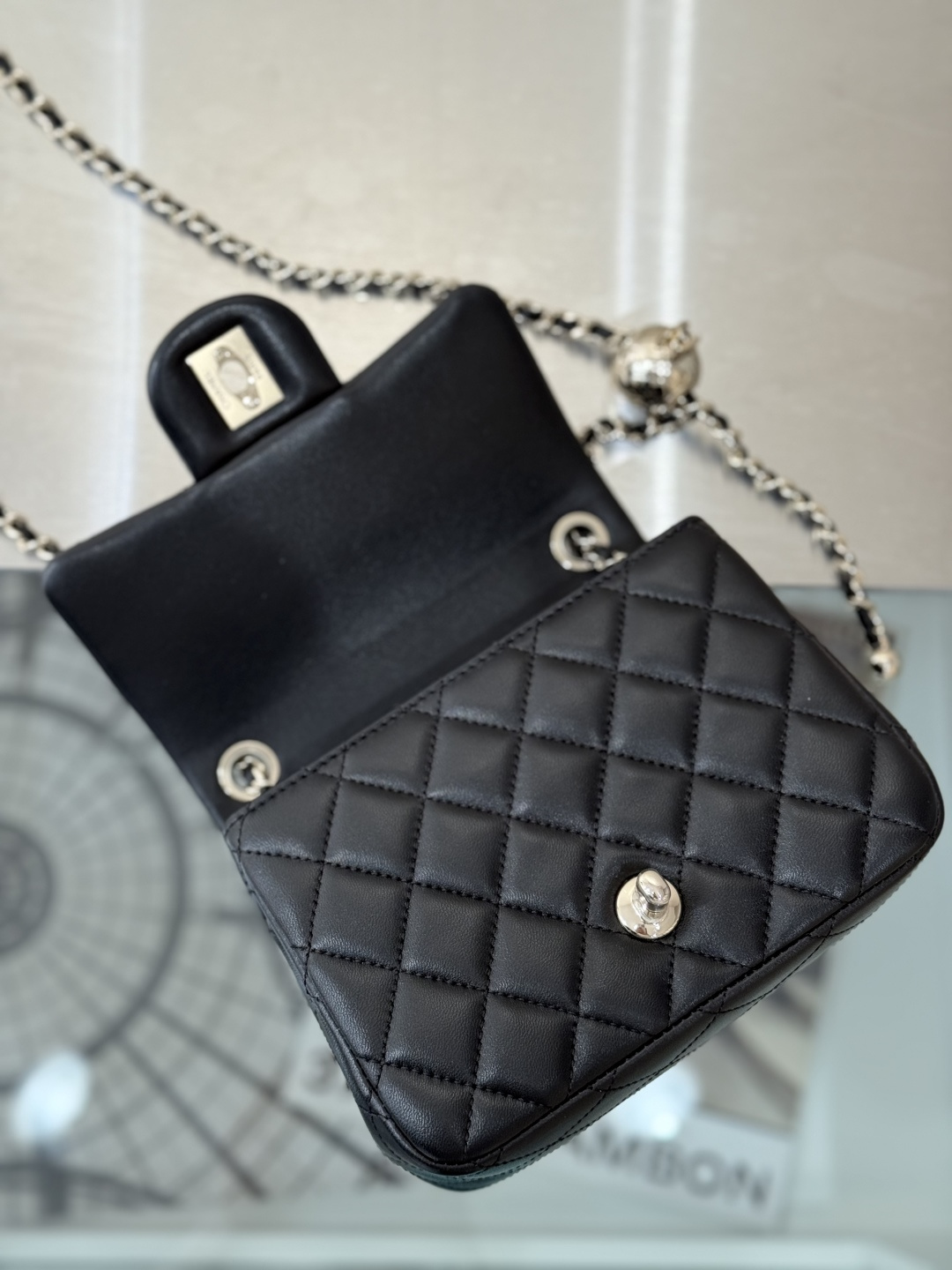 Mini Square Flap with Globe Charm - Mocuir