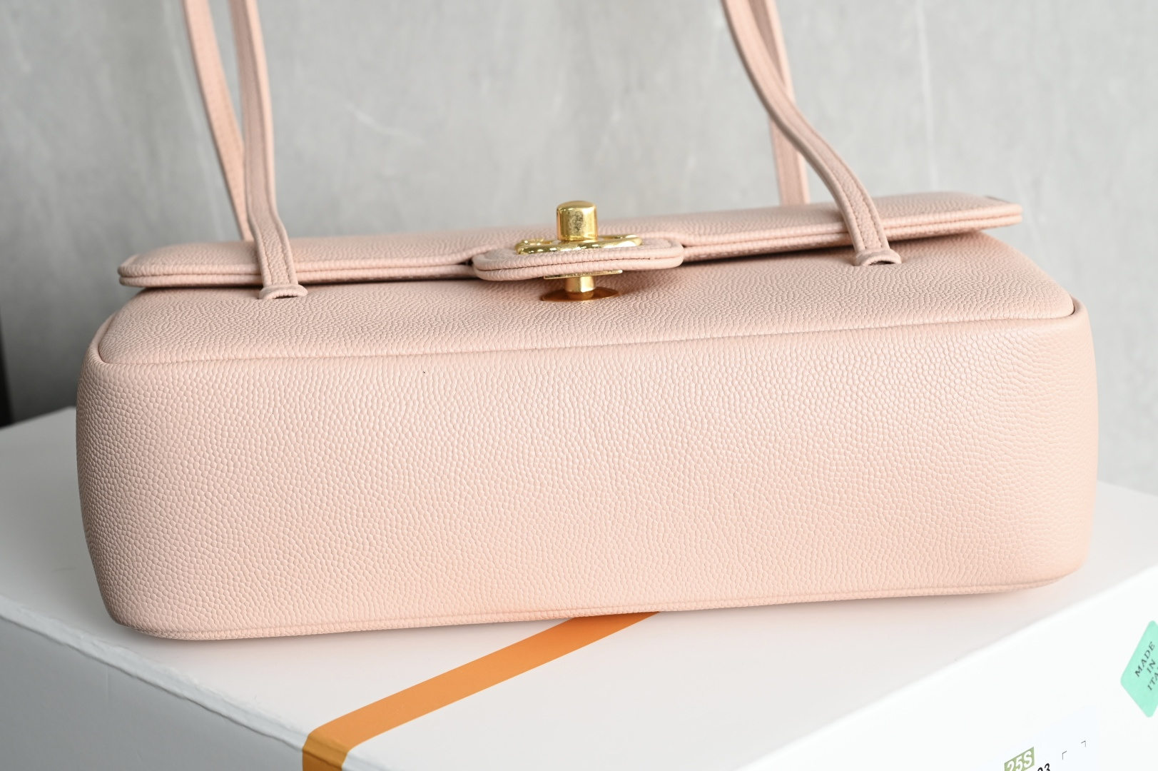 26P Preppy Coco Large Flap Bag in Light Pink Grained Shiny Calfskin with Gold-Tone Hardware - Mocuir