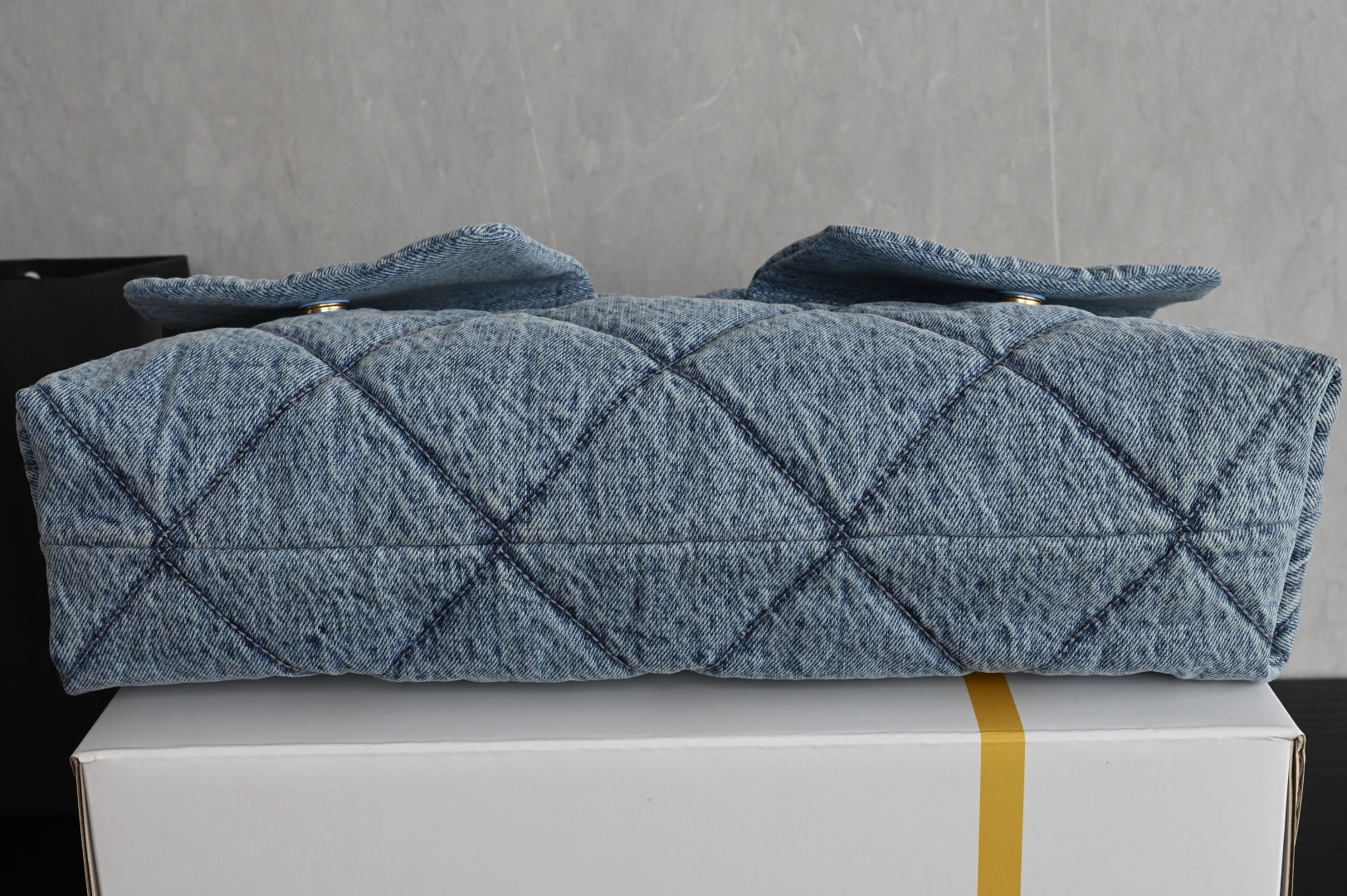 25K Cruise Collection Washed Denim Hobo Tote Bag with Double Pockets & Gold-Tone Hardware (Model AS5727) - Mocuir