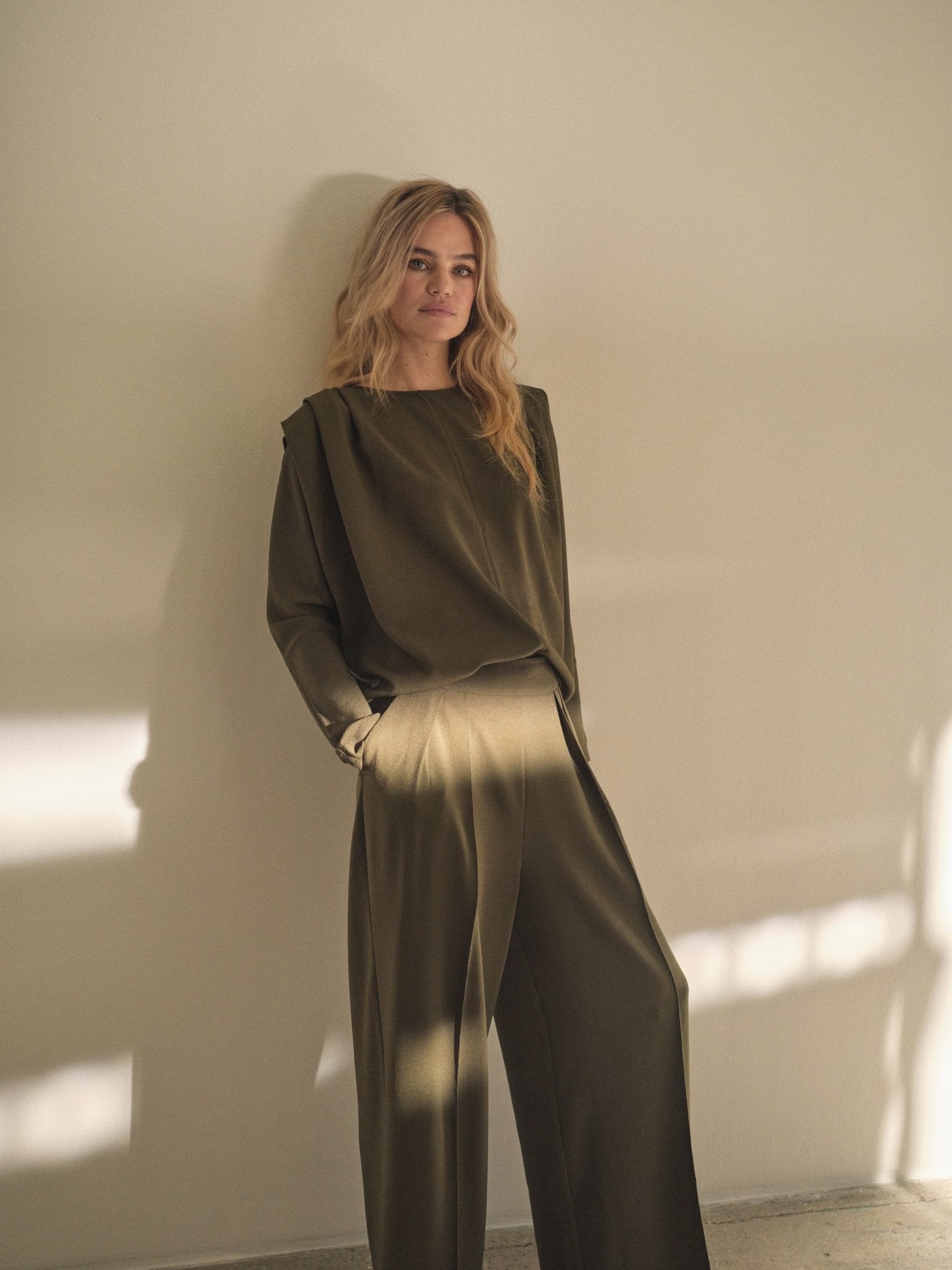 Pleat Glow Batwing Top‌