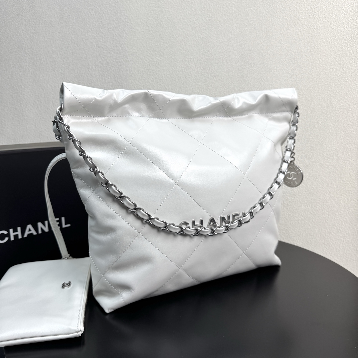 22 Bag Quilted Shiny Calfskin in White (Silver Hardware) - Mocuir