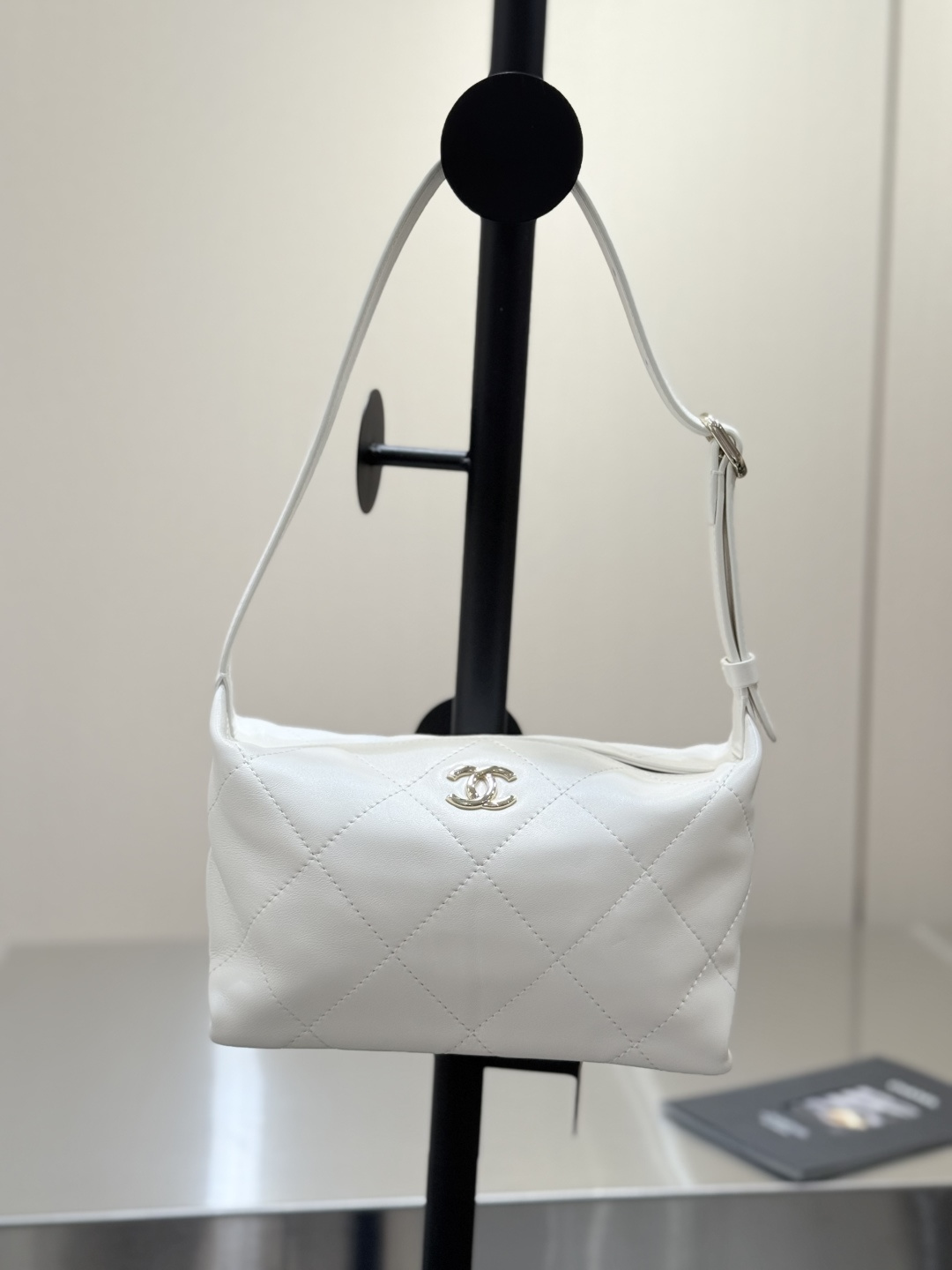 26P Hobo Shoulder Bag in White Quilted Lambskin with Light Gold-Tone Hardware - Mocuir
