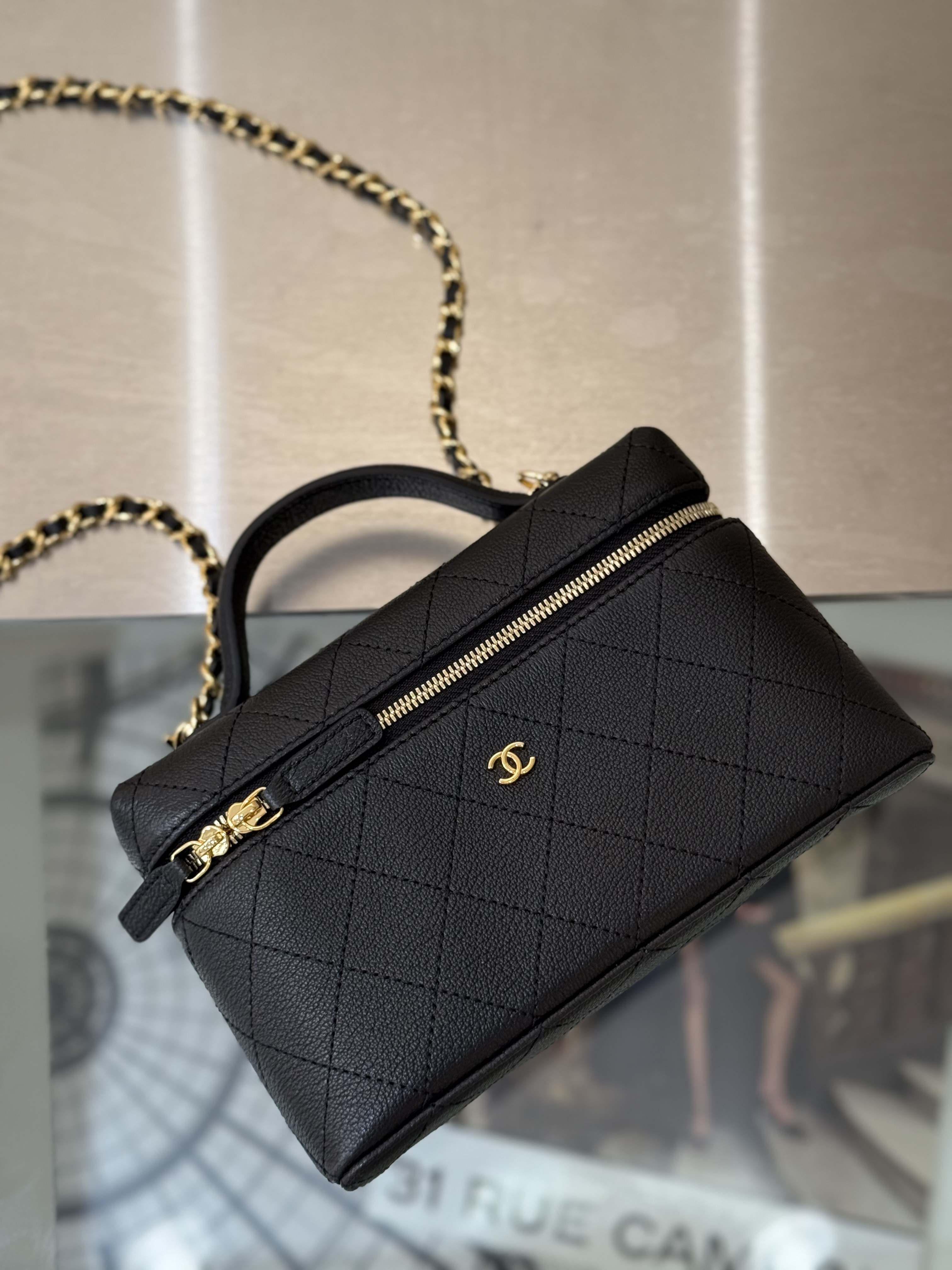 Clutch with Chain (LP Style Bag) - Mocuir