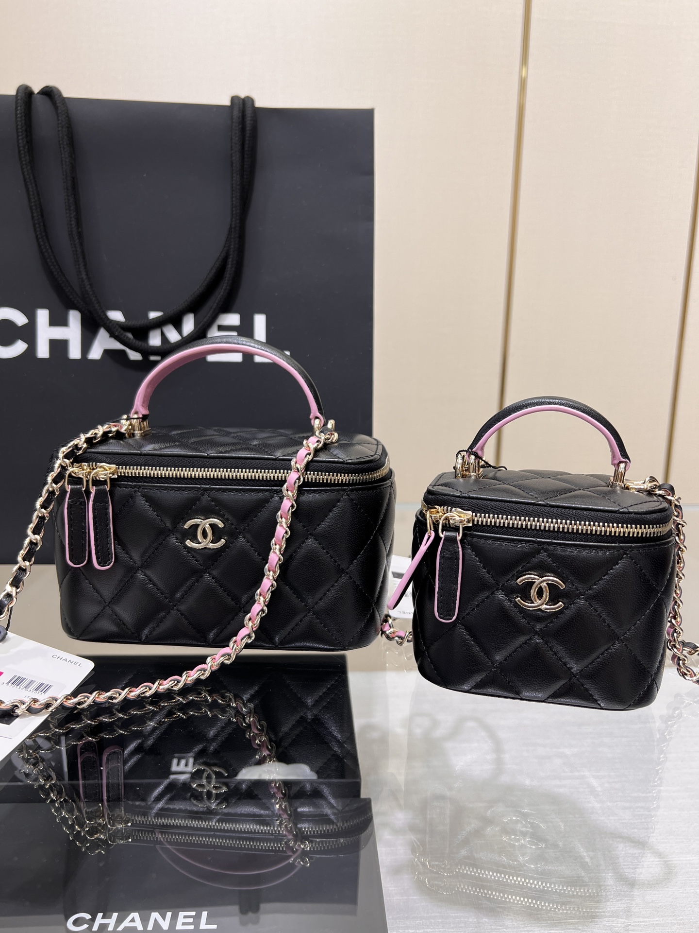 23P Long Vanity with Top Handle (Black & Pink) - Mocuir