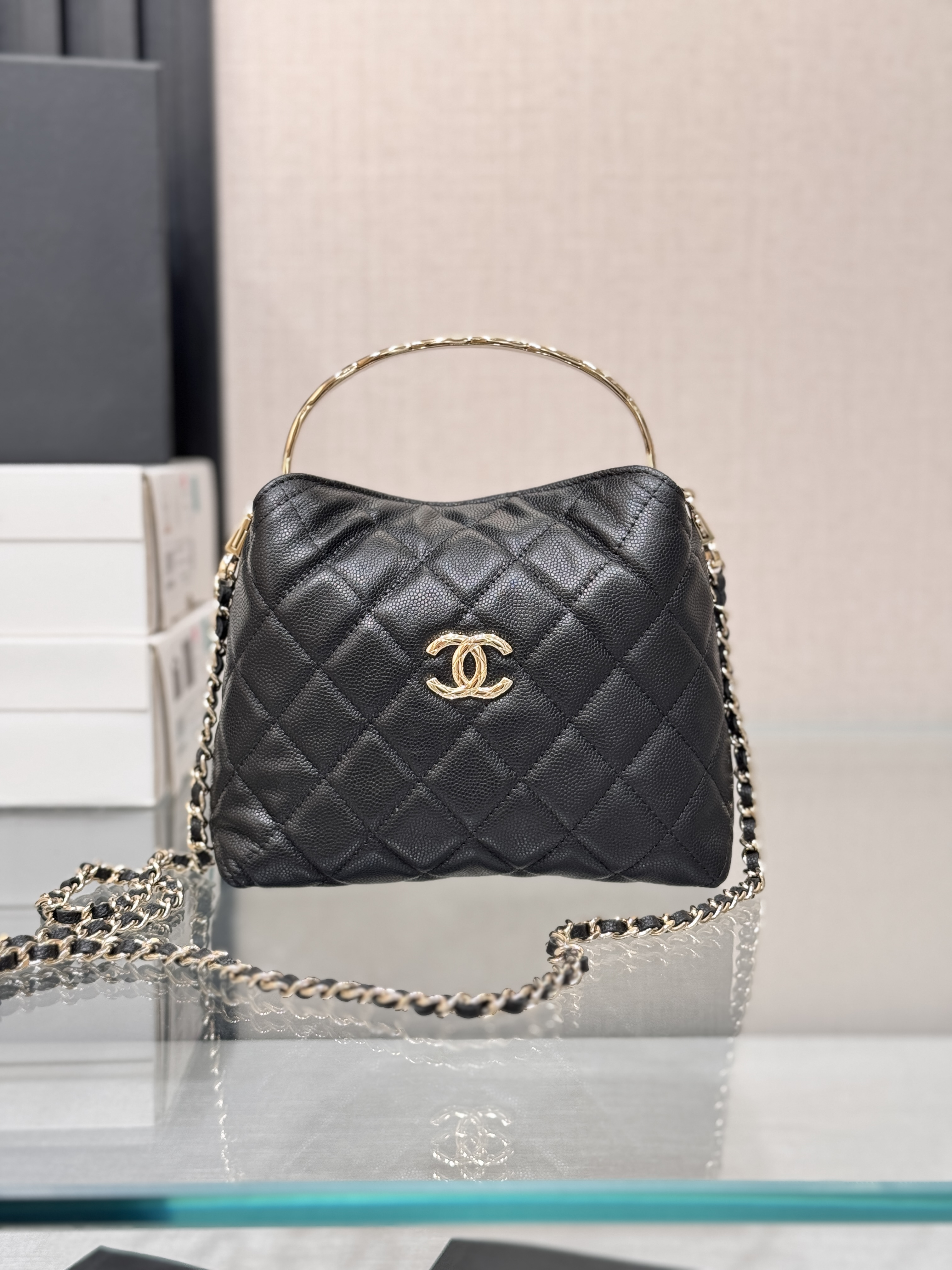 Metal Handle Bucket Bag（Black） - Mocuir