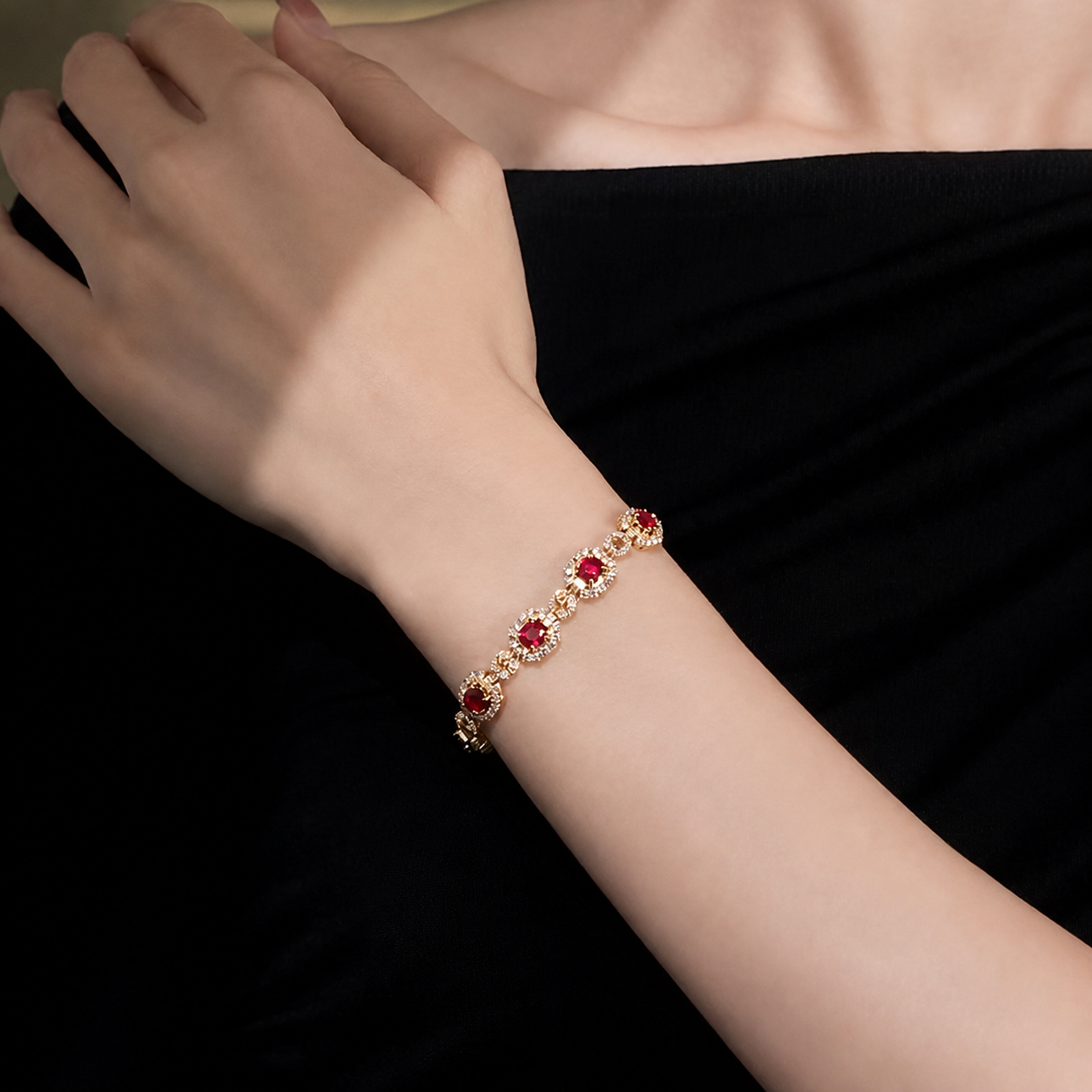 Burmese ruby ​​and diamond halo bracelet