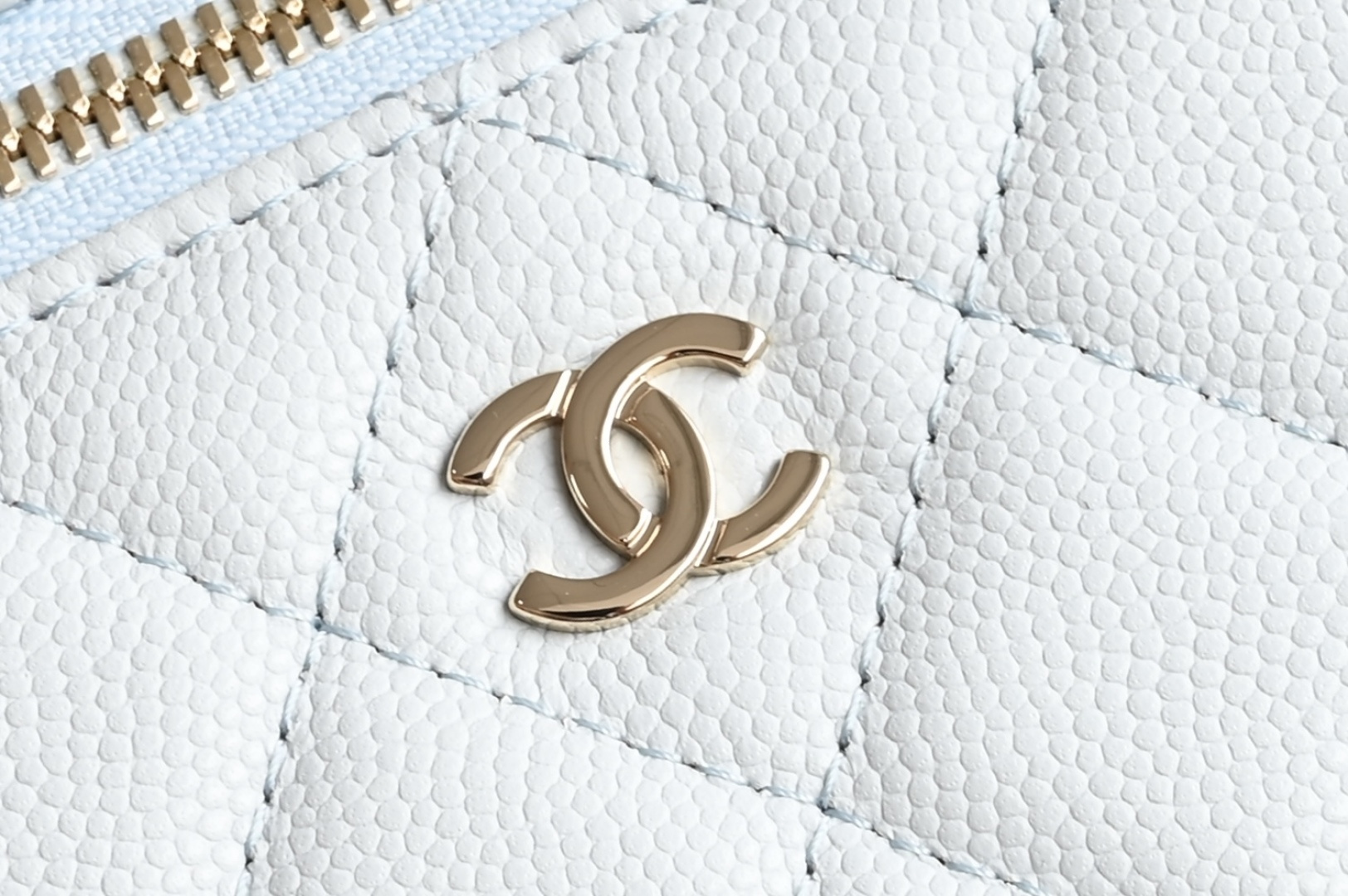 Small Vanity Case (LP Lunch Box Bag) in Baby Blue Quilted Caviar Calfskin with Light Gold-Tone Hardware (25C/25S Collection) - Mocuir