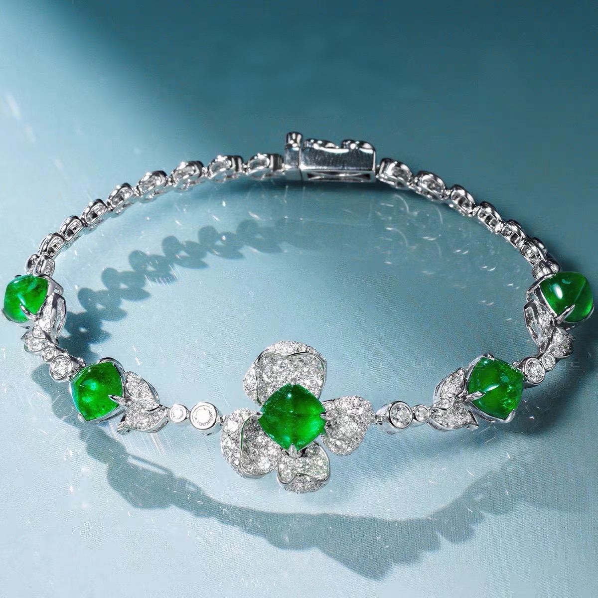 Clover Emerald and Diamond Bracelet