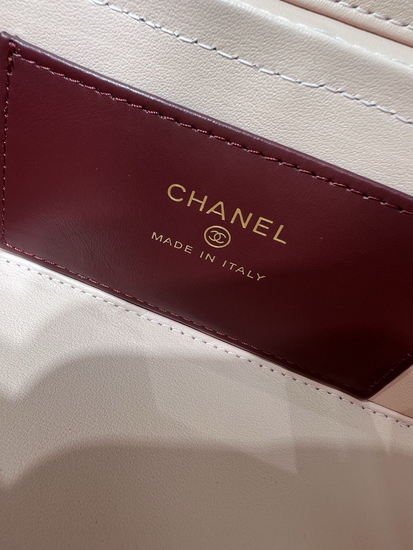 26P Preppy Coco Pink Quilted Caviar Leather Long Vanity Handbag with Gold-Tone Hardware - Mocuir