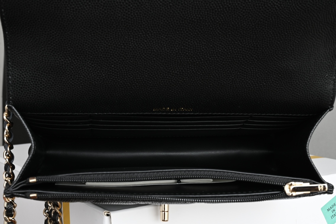 Classic Flap with Top Handle in Black Quilted Grained Calfskin (Caviar) with Light Gold-Tone Hardware - Mocuir