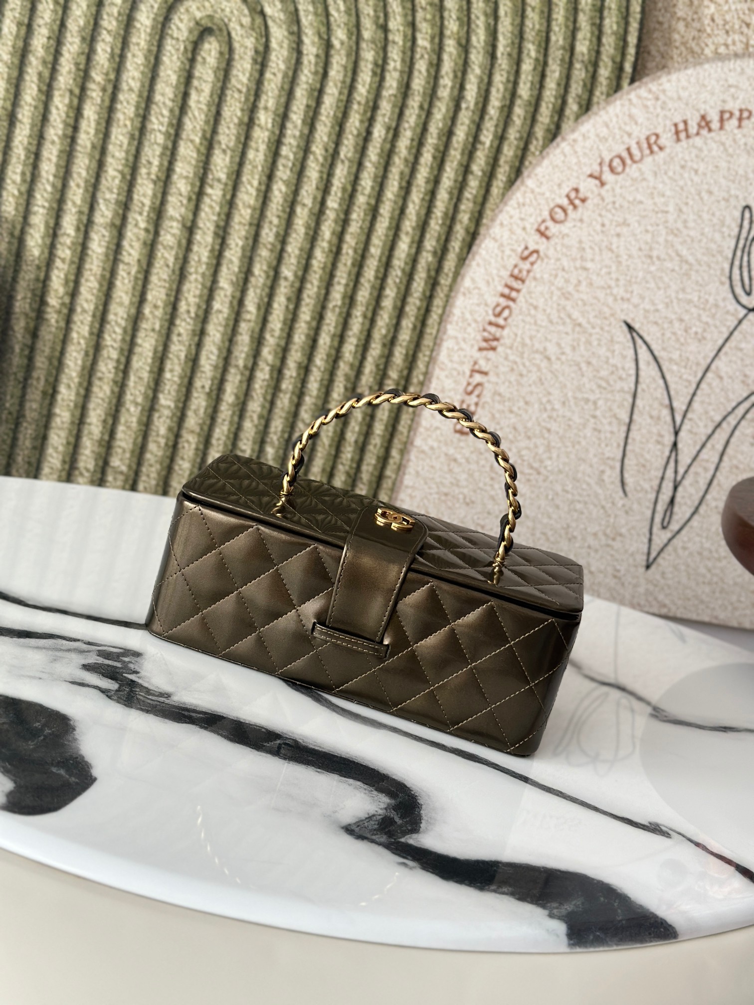 Vintage Quilted Metallic Patent Leather Long Vanity Case Bag with Chain Handle, Gold Hardware - Mocuir