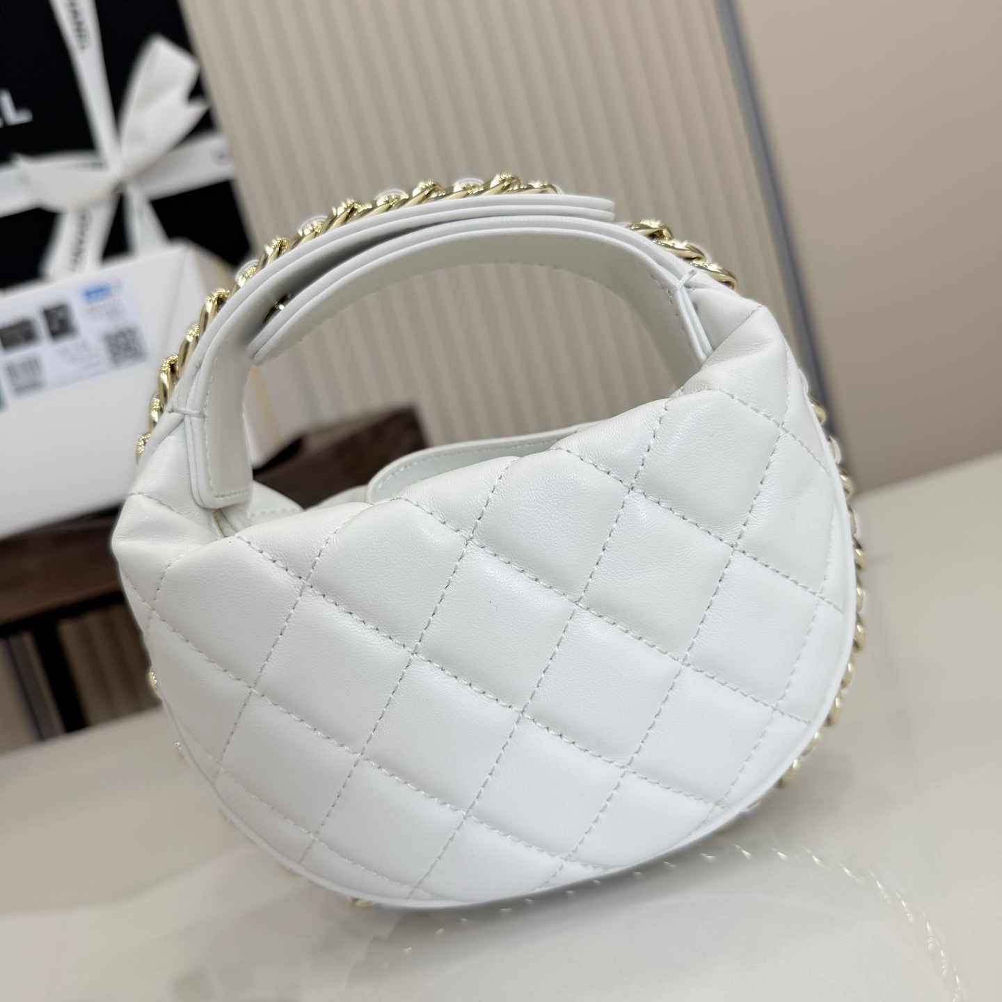 23C Hula Hoop Pouch Quilted Lambskin Bag in White (Gold Hardware) - Mocuir