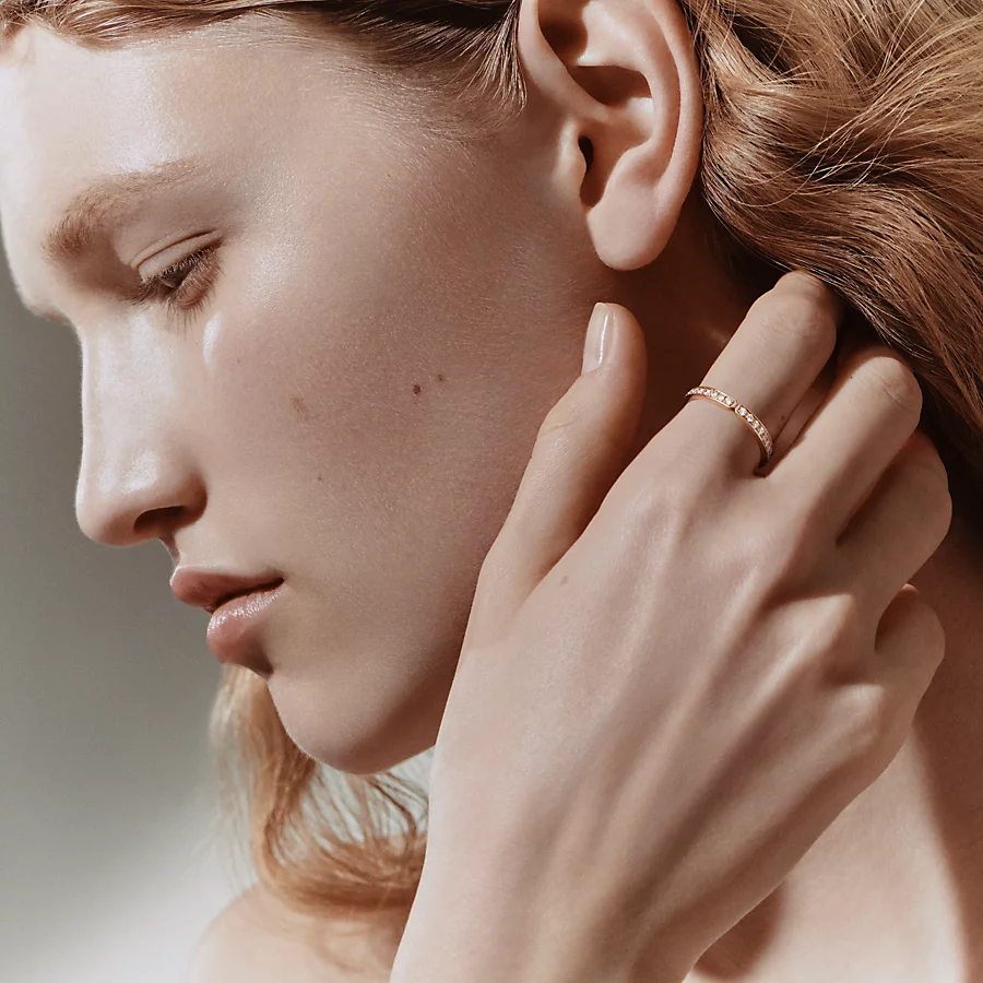 Ever Kelly wedding band, small model