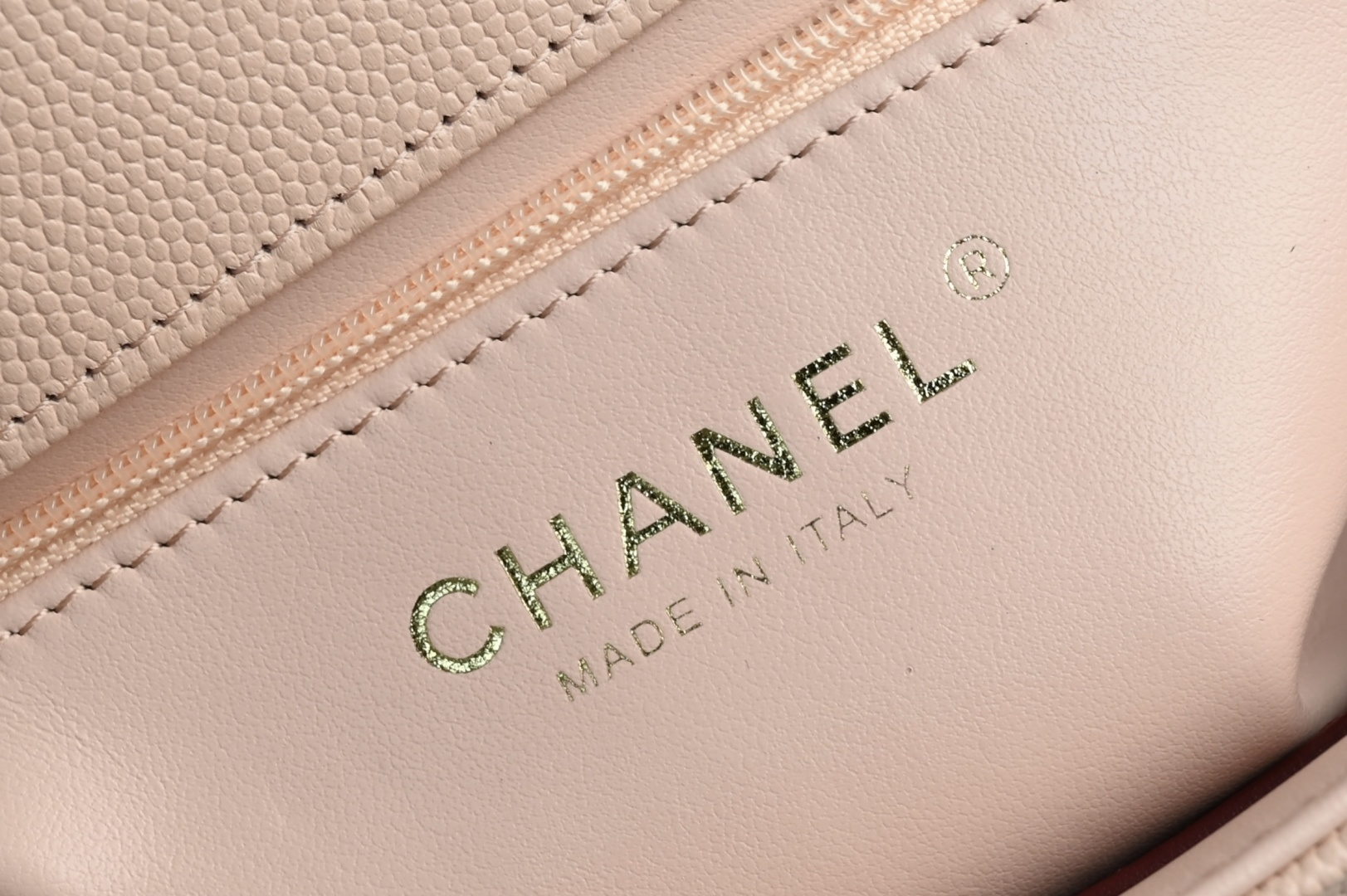 26P Preppy Coco Large Flap Bag in Light Pink Grained Shiny Calfskin with Gold-Tone Hardware - Mocuir