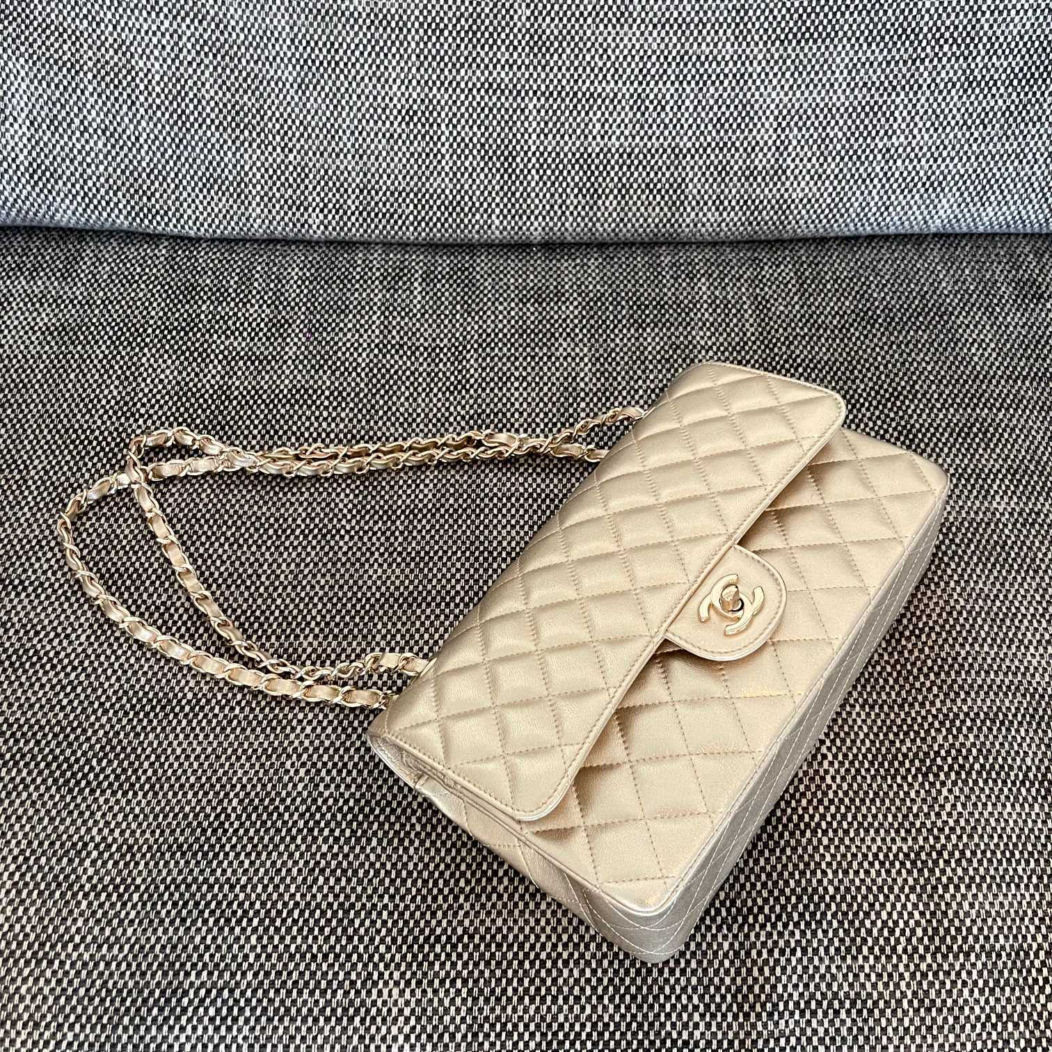 Classic Flap Quilted Metallic Lambskin Shoulder Bag in Gold (Gold Hardware) - Mocuir