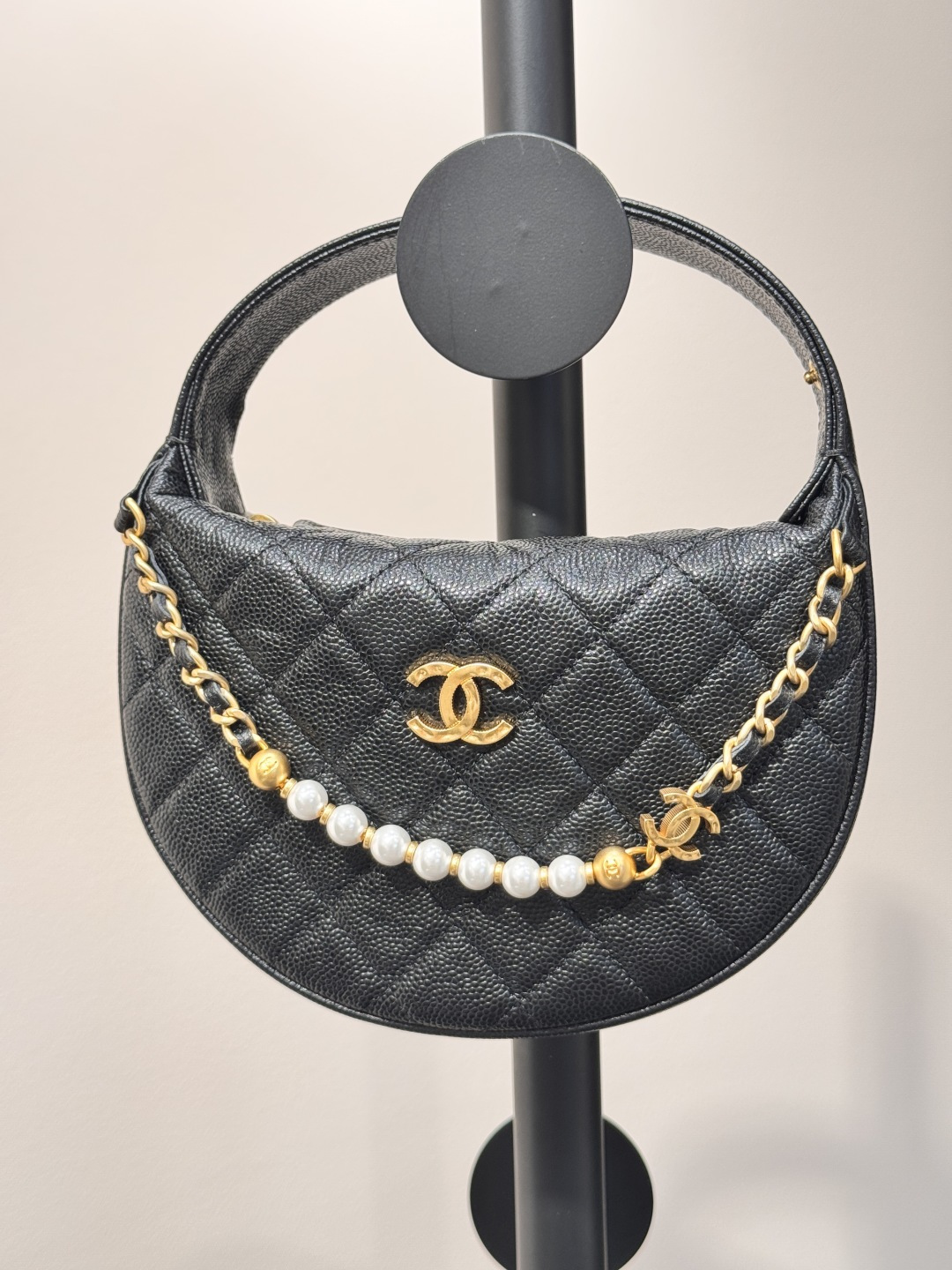 24C Pearl Chain Hobo Bag（Black） - Mocuir