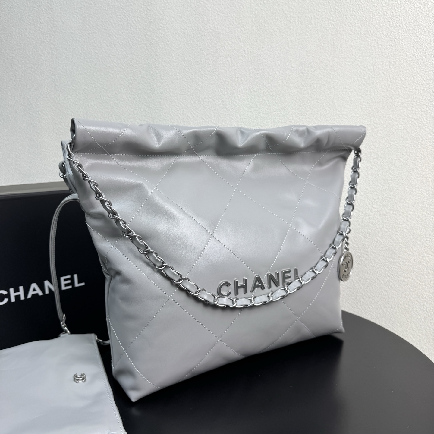 22 Bag Quilted Shiny Calfskin in Light Grey (Silver Hardware) - Mocuir