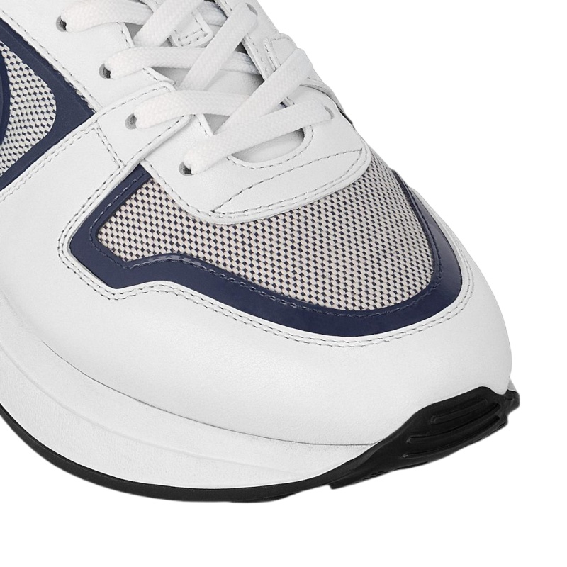 Neo Run Away Sneaker