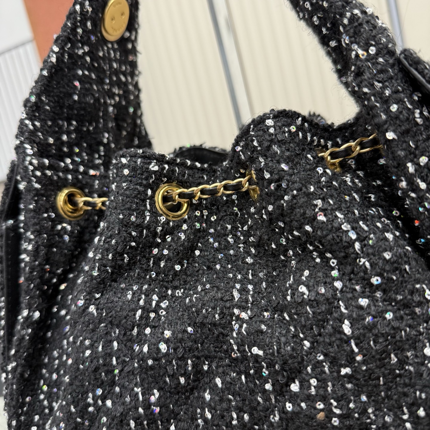 25 Small Hobo Bag (AS5293) in Black Tweed with Gold-Tone Hardware, 25S Spring-Summer Collection - Mocuir