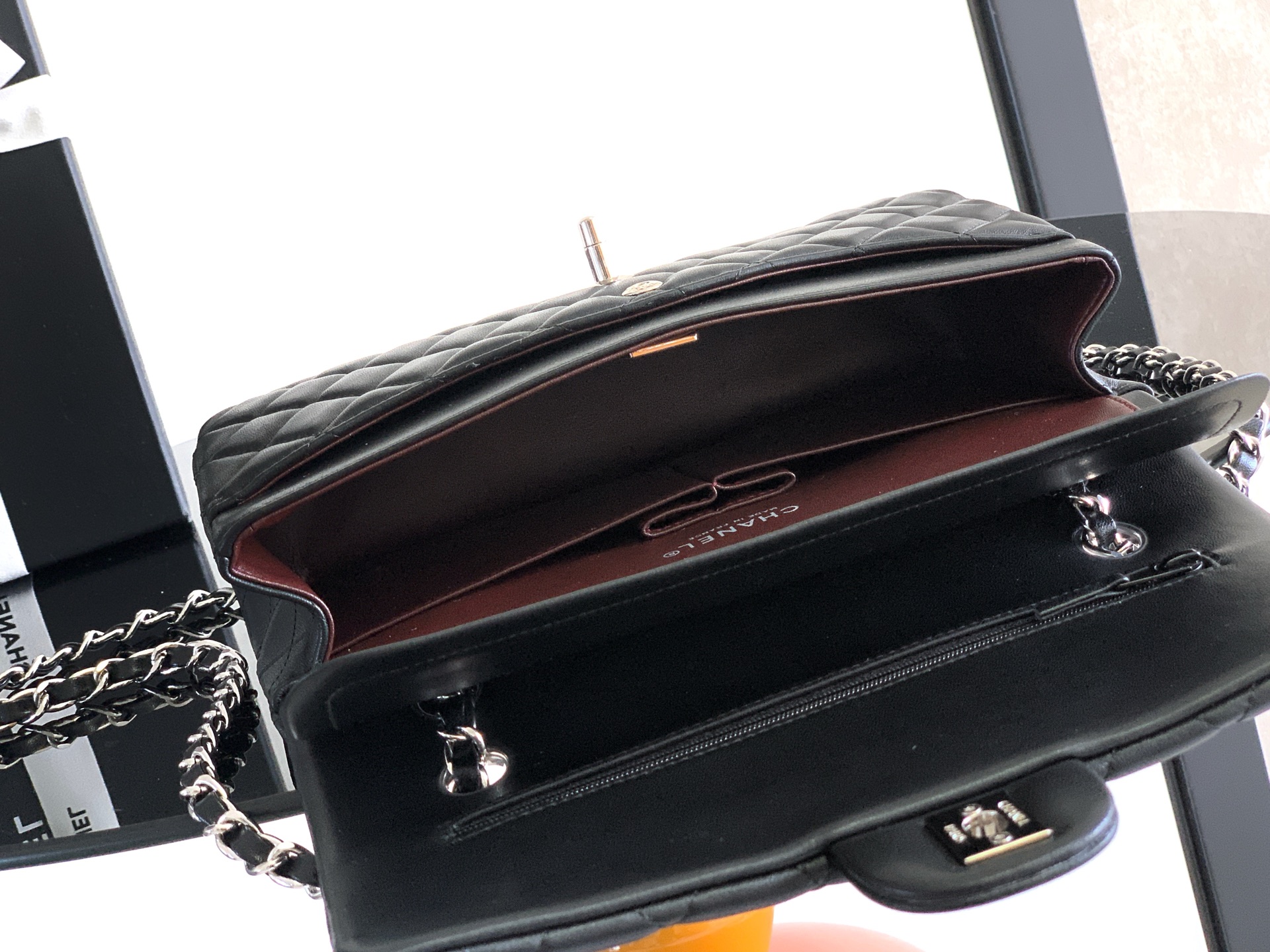 Classic Flap Bag（Black/Silver logo） - Mocuir