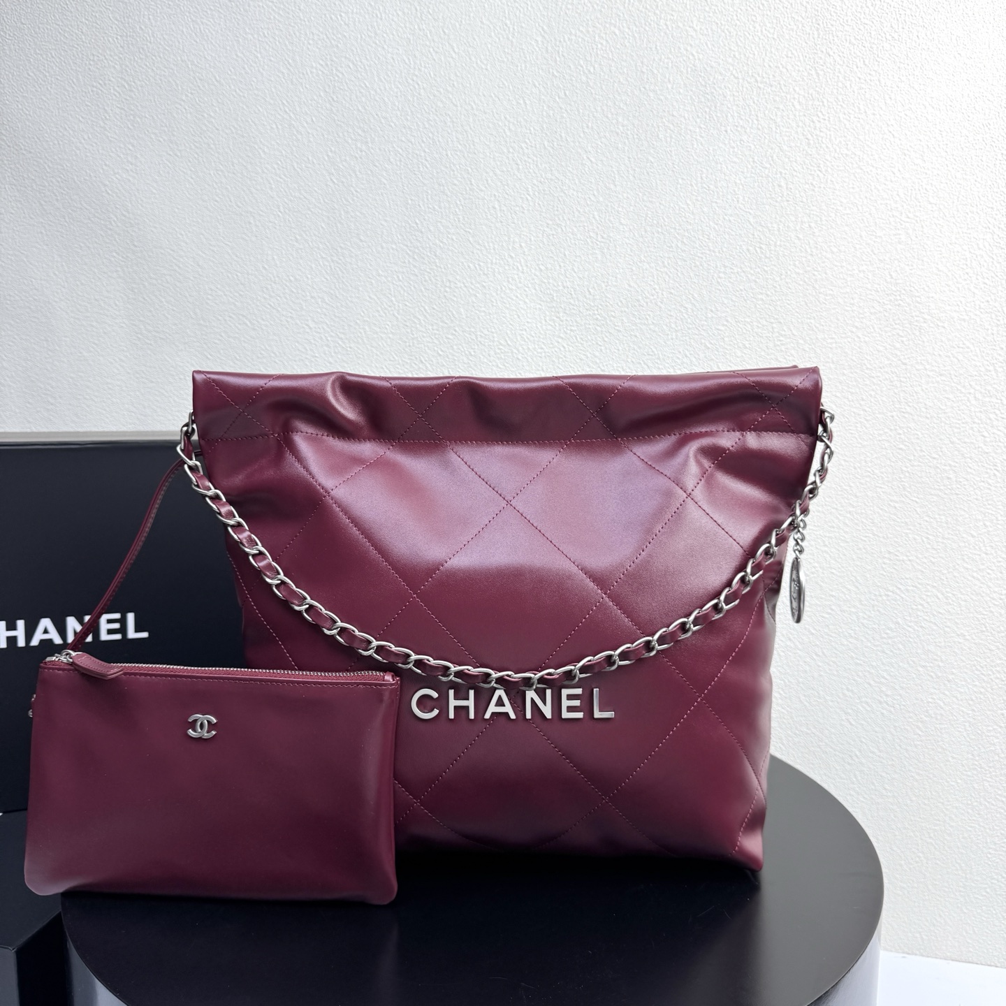 22 Bag Quilted Shiny Calfskin in Burgundy (Silver Hardware) - Mocuir