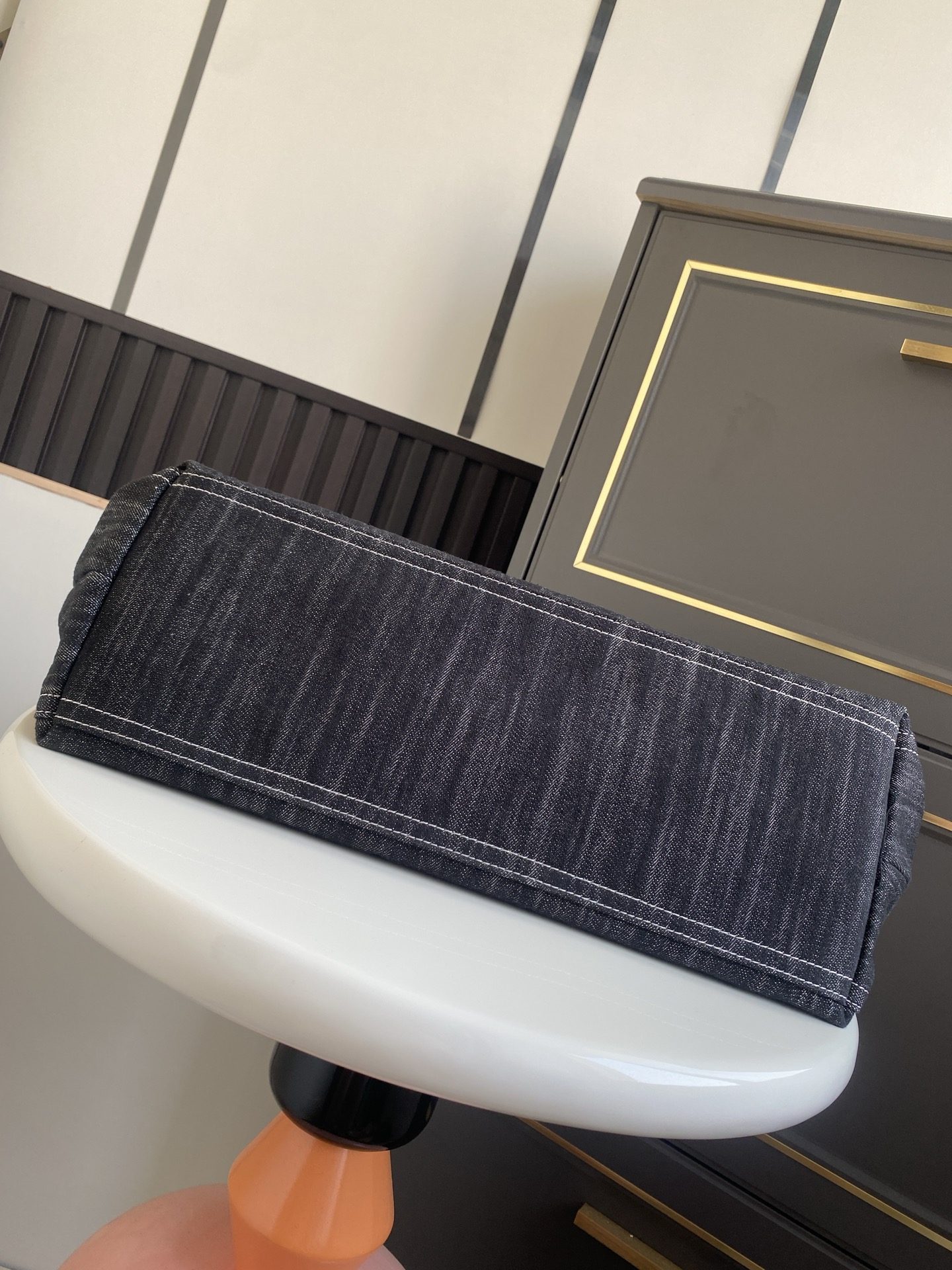 Large Hobo Bag in Denim（Dark Washed Denim ） - Mocuir