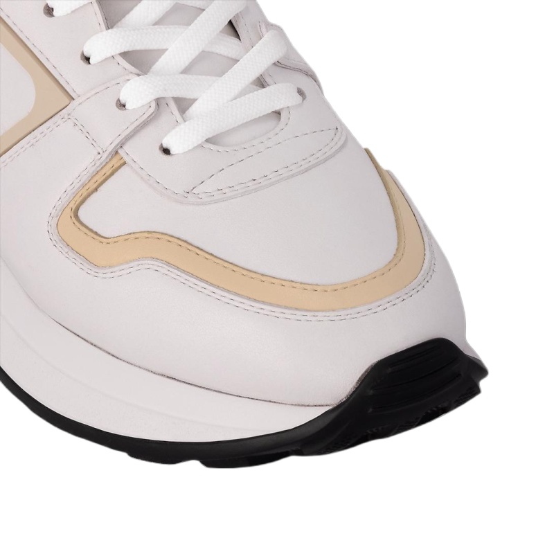 Neo Run Away Sneaker