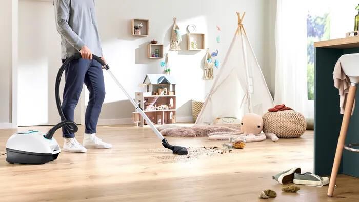 BOSCH - SERIE 4 ASPIRAPOLVERE CON SACCO PROHYGIENIC-Black,White