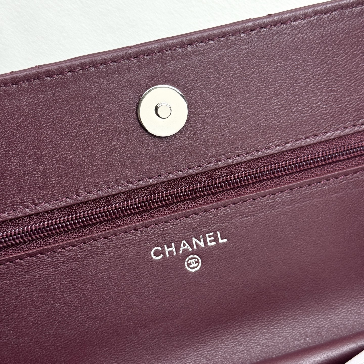 Classic Wallet on Chain（Burgundy） - Mocuir