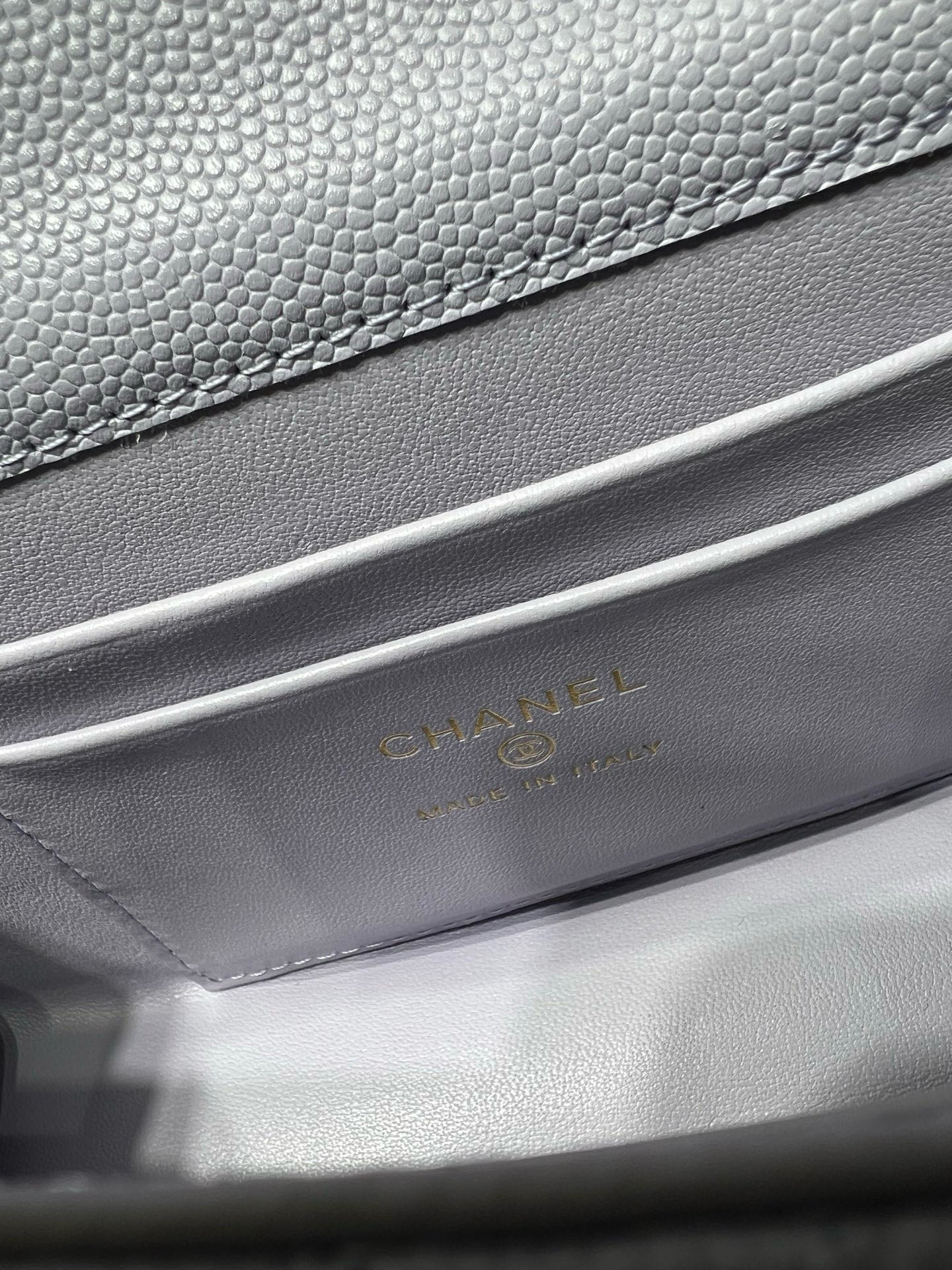 26S Spring-Summer Collection AP3238 Mini Top Handle Flap Bag in Purple Quilted Grained Calfskin (Caviar) with Gold-Tone Hardware - Mocuir