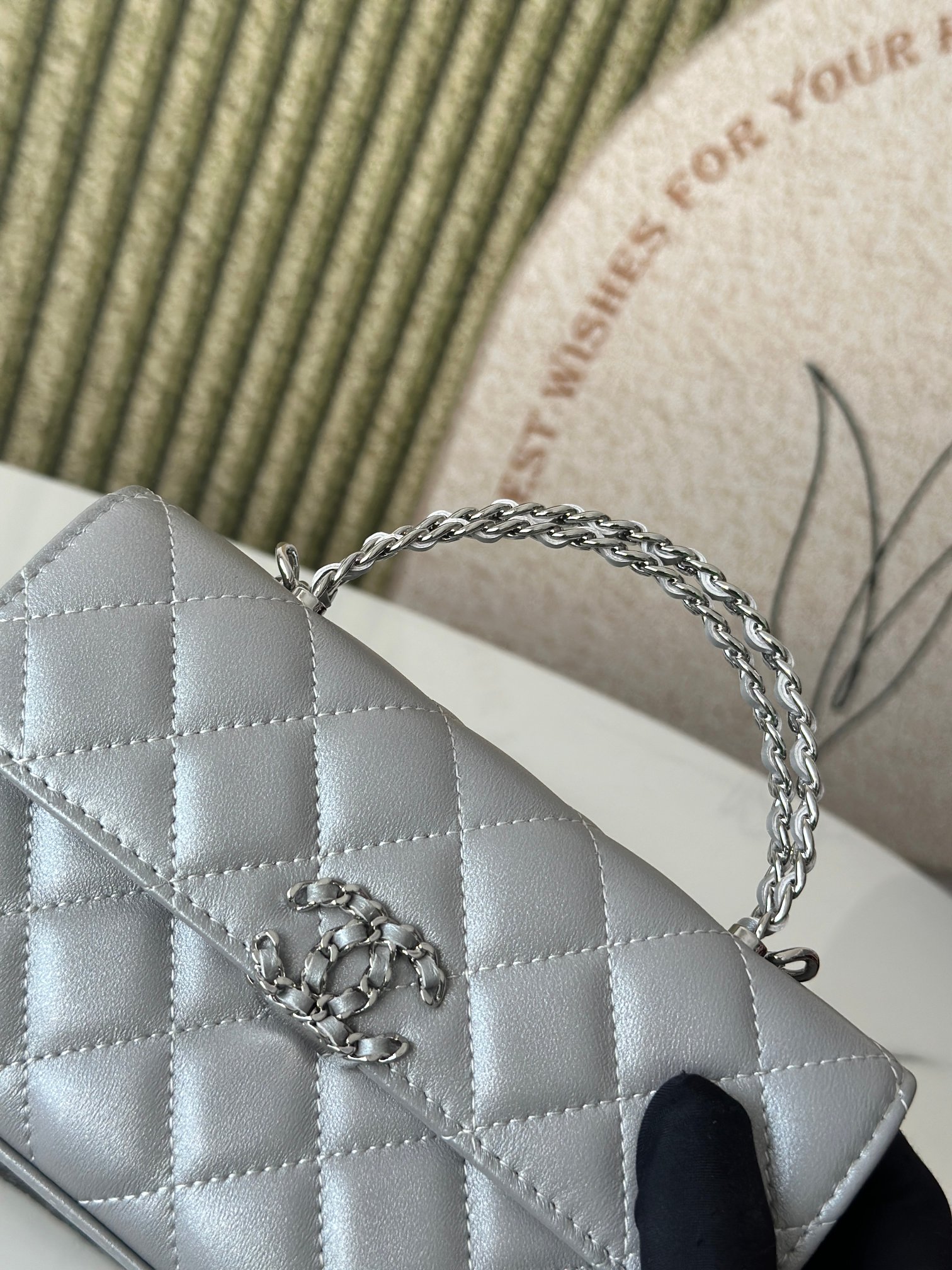 23P Top Handle Kelly Clutch with Chain in Metallic Silver (Silver Hardware) - Mocuir