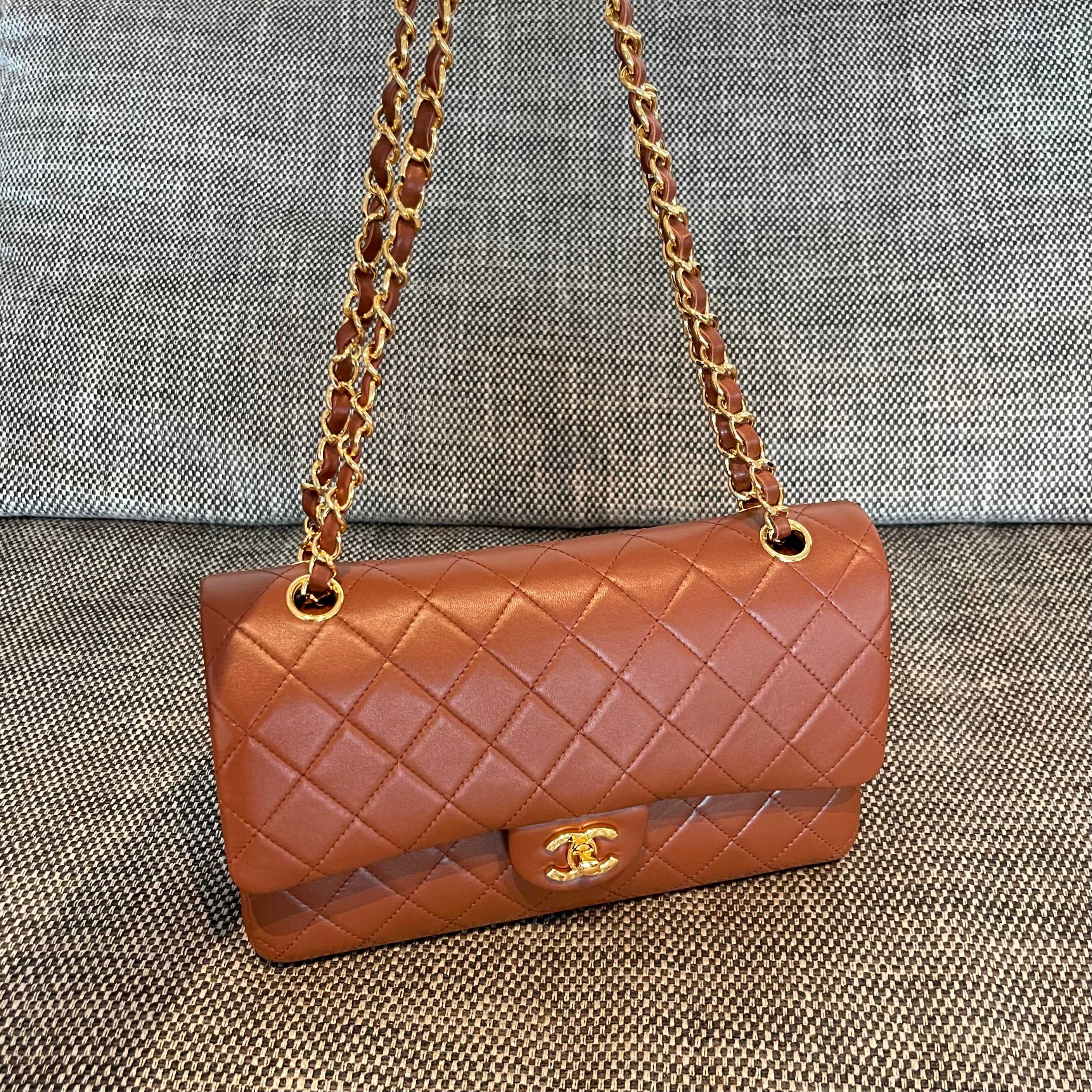 Vintage Classic Flap Caramel Brown Quilted Lambskin Bag with Gold-Tone Hardware - Mocuir