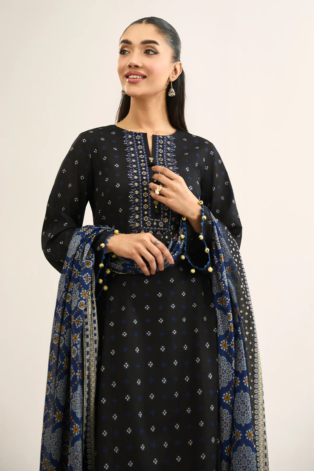 LAWN | EMBROIDERED