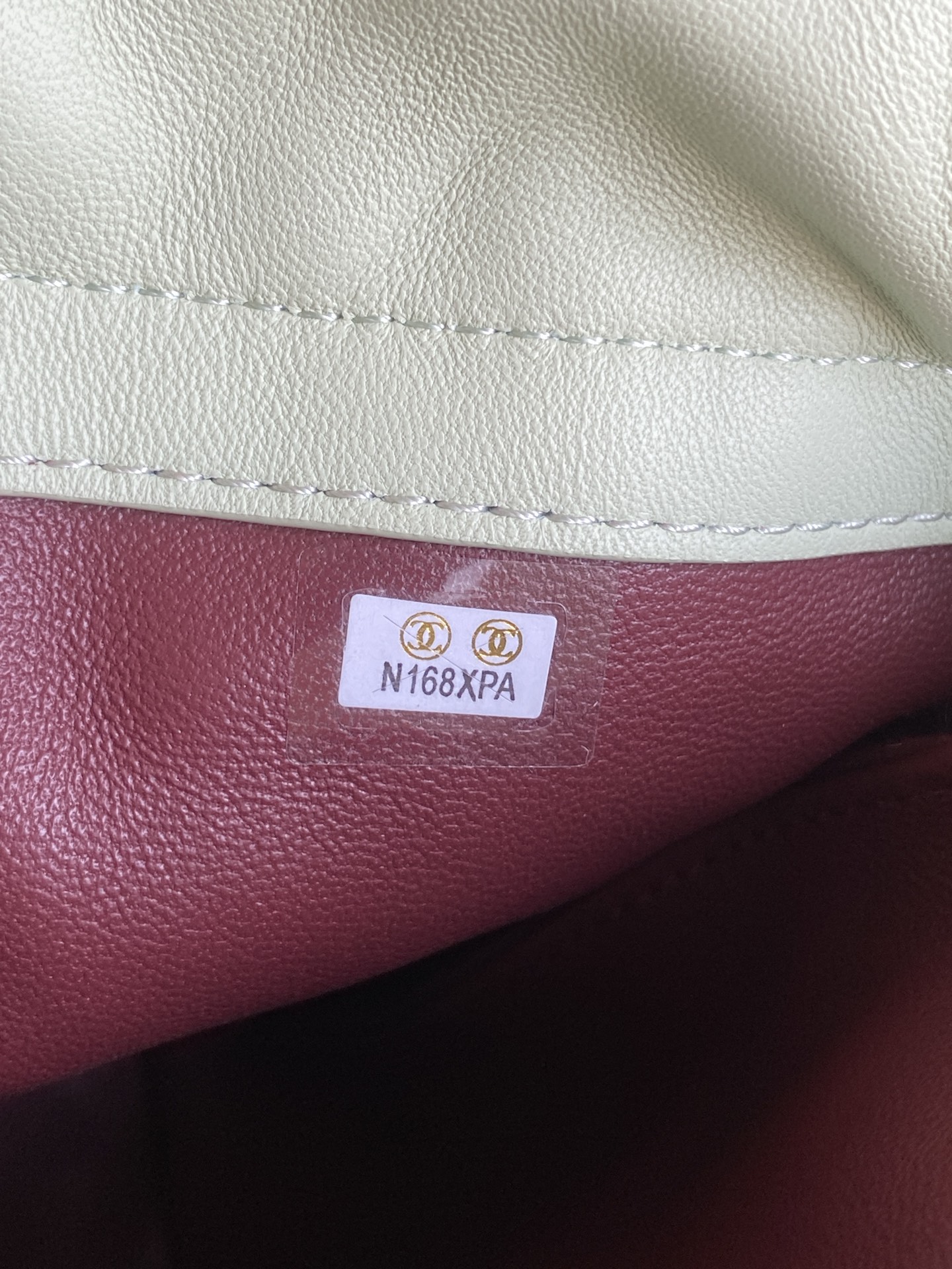 24BQuilted Lambskin Drawstring Hobo Bag（ Mint Green） - Mocuir