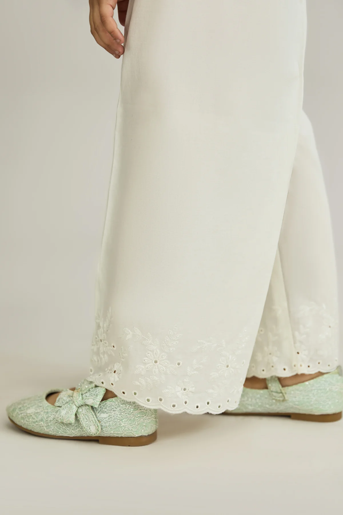 Embroidered Trousers - KPL770325