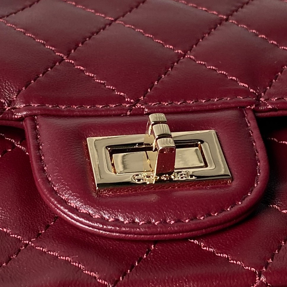 2.55 Reissue Burgundy Quilted Calfskin Flap Handbag with Light Gold-Tone Hardware - Mocuir
