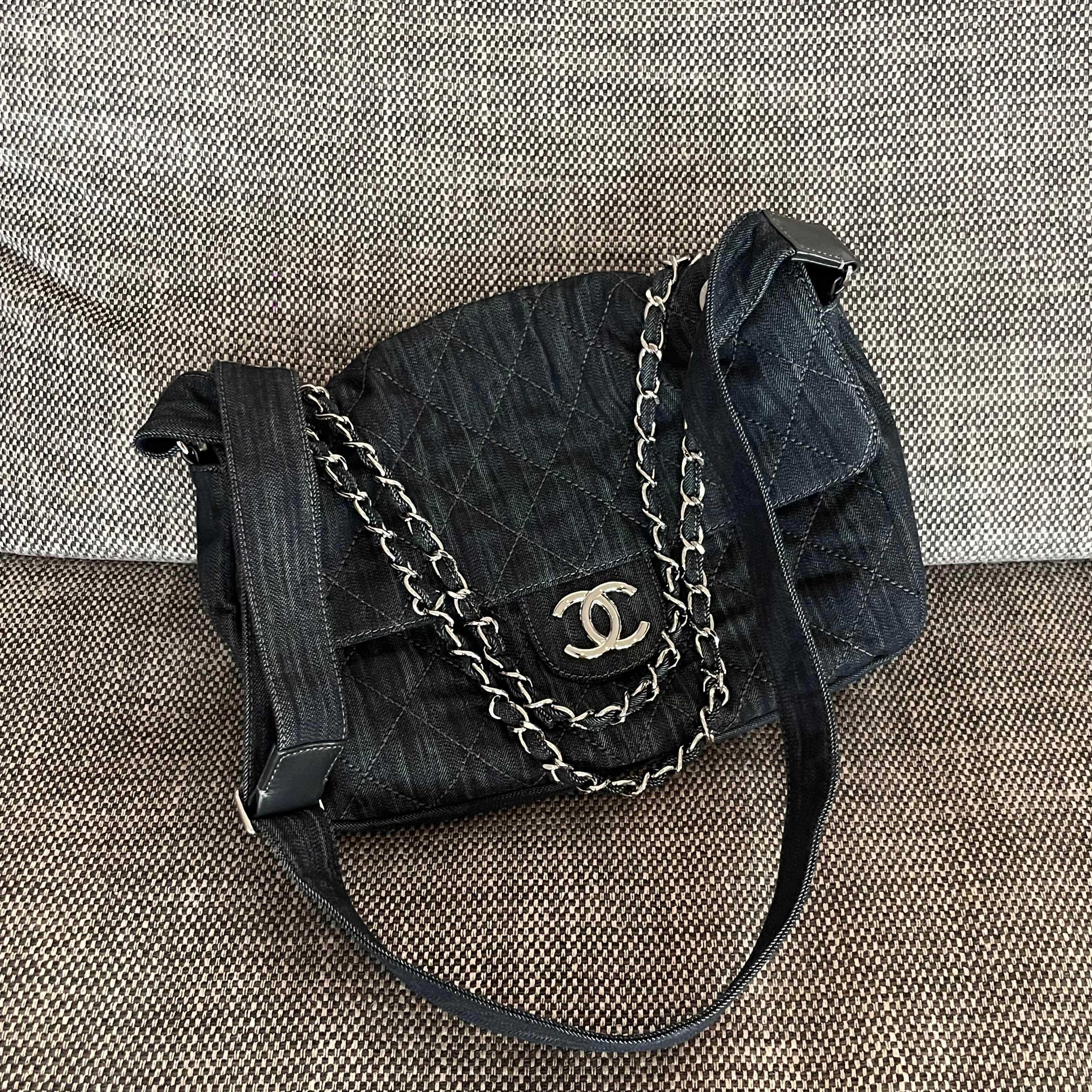 Vintage Hobo Dark Blue Denim Quilted Messenger Bag with Silver-Tone Hardware - Mocuir