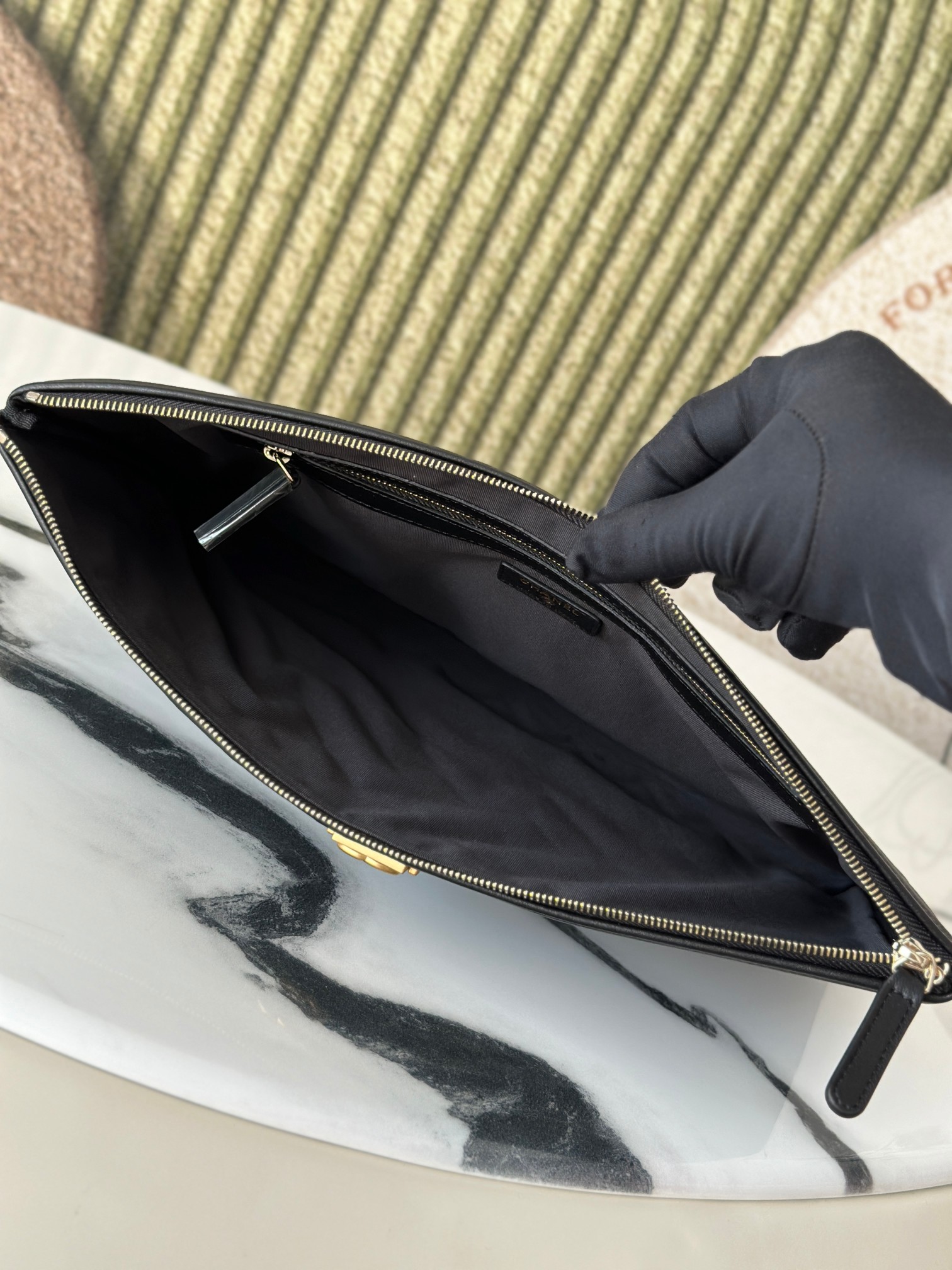 Le Boy Large Quilted Caviar Leather Clutch Document Case in Black with Gold-Tone Hardware - Mocuir